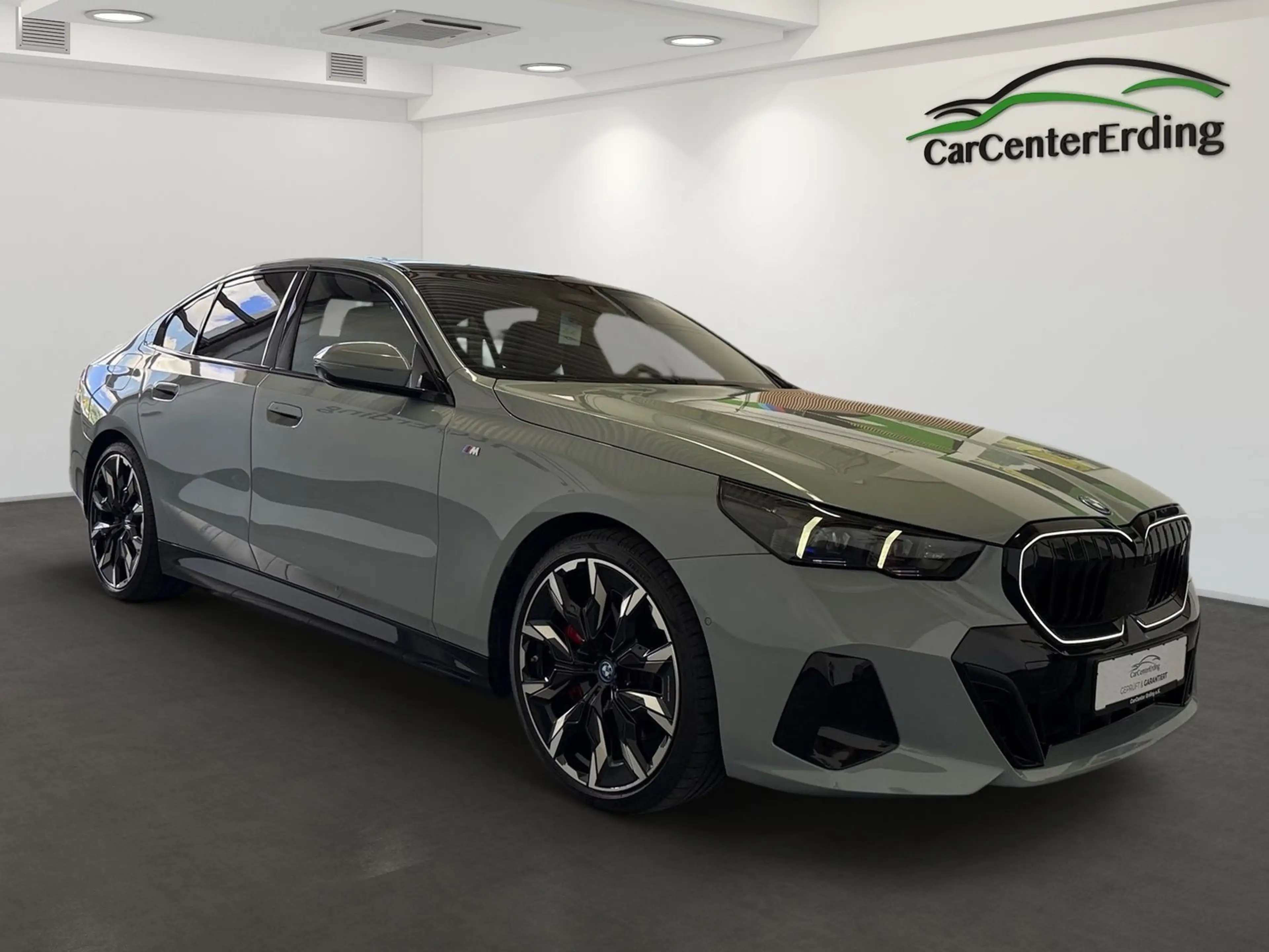 BMW i5 Lim.40*M Sport*a.LED*ACC*360°*B&W*Pano*AHK*21" — photo 2