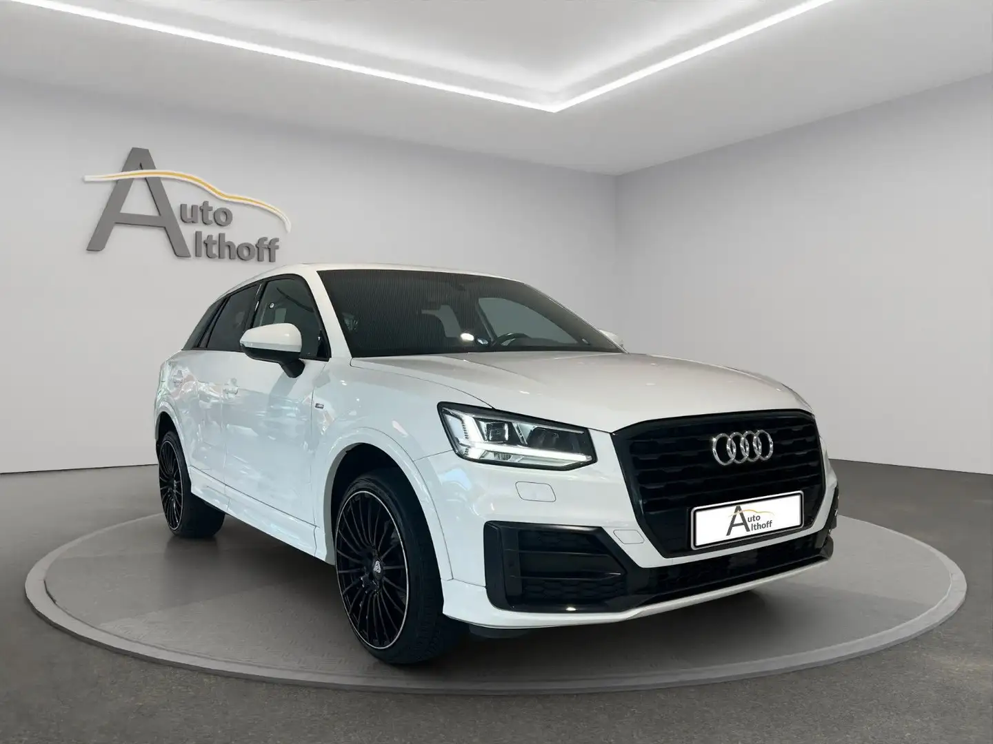 Audi Q2 1.4TFSI 2x S Line AHK KAM LED B&O AMBI VC NAV Weiß - 1
