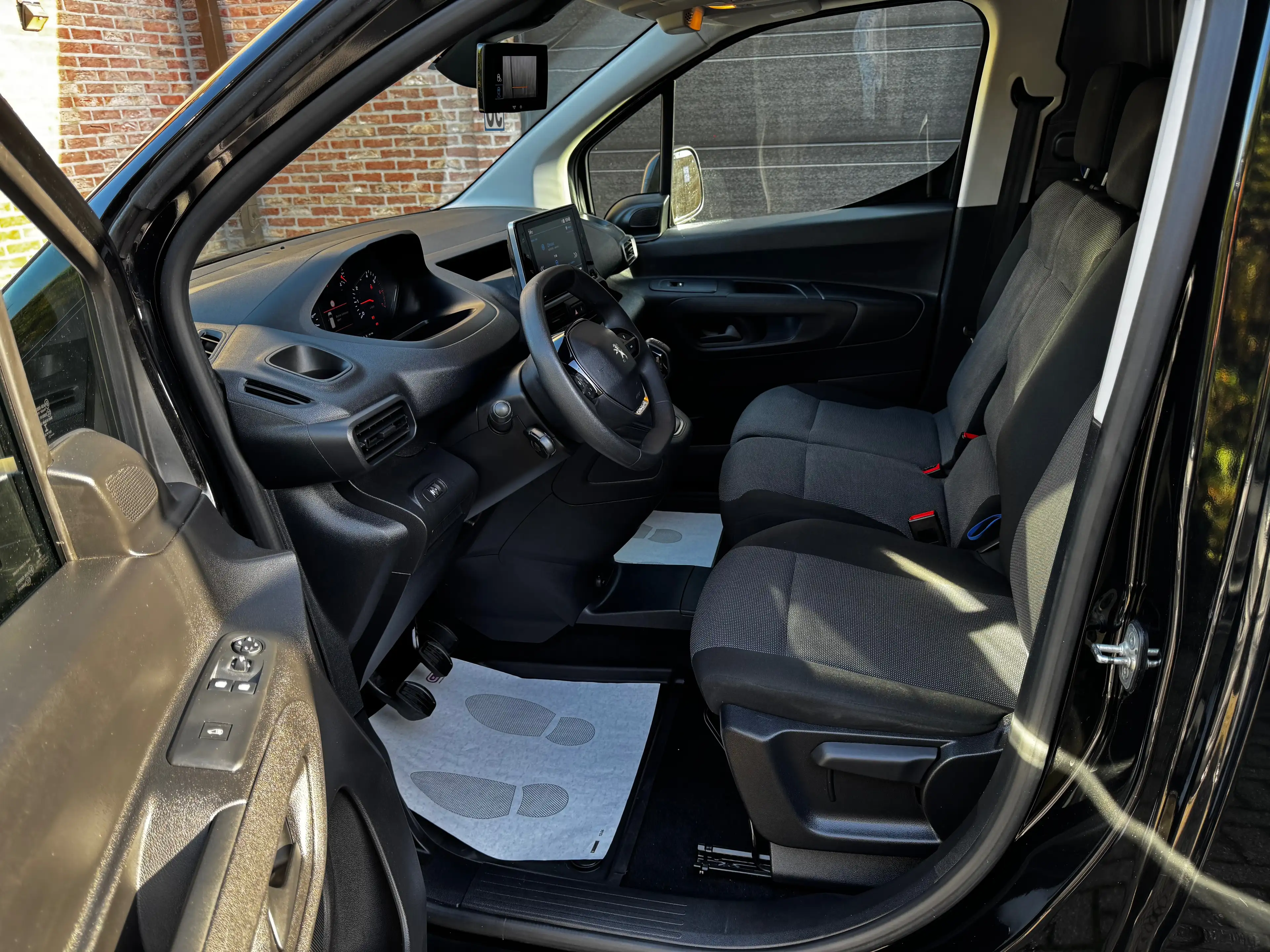 Peugeot Partner | BTW INCL | 3 ZIT | NAVI | CAMERA | PDC | CARPLAY | AUTO A/C | LANE ASSIST | DAKREK | TREKHAAK | — photo 5