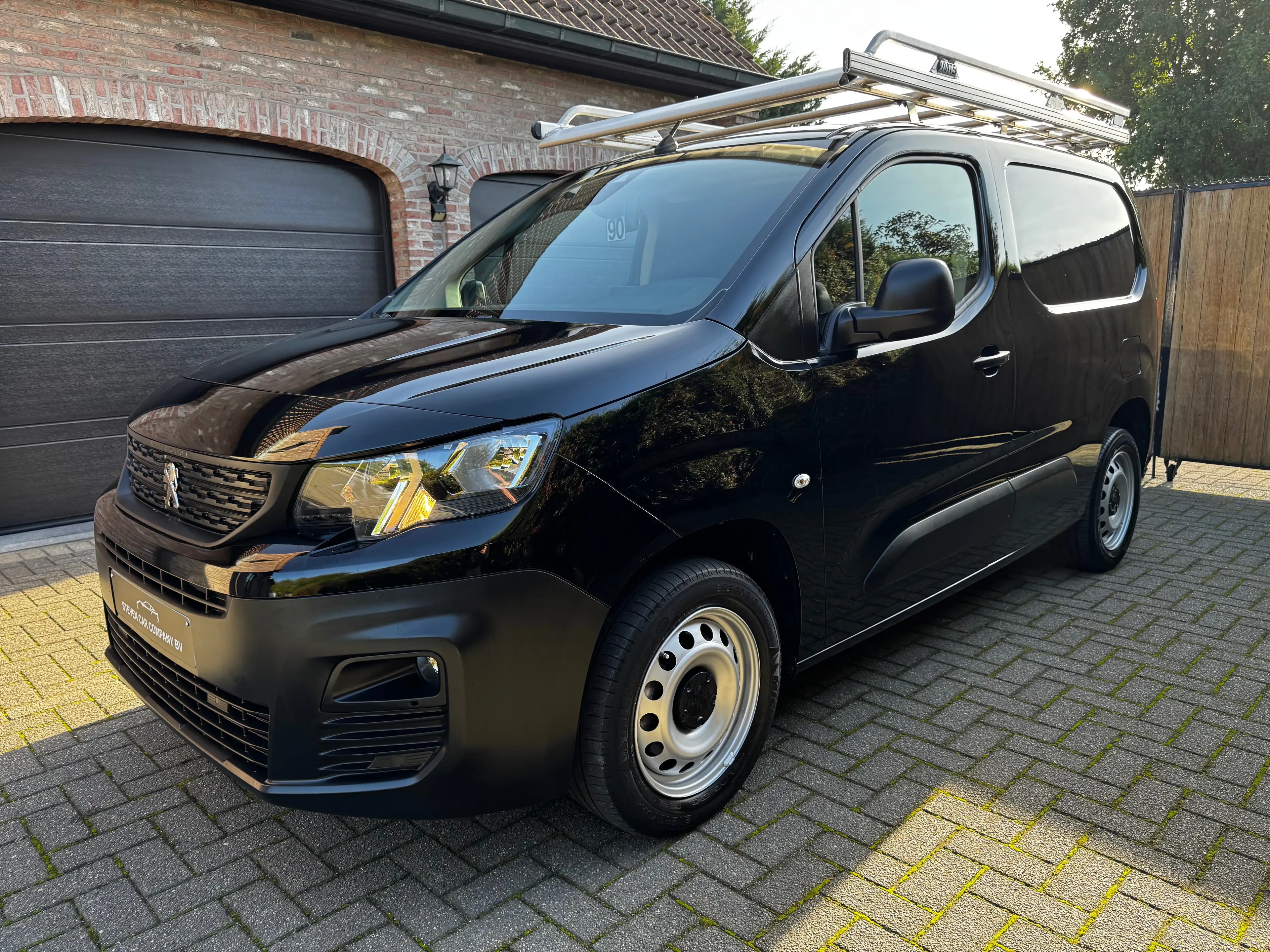 Peugeot Partner | BTW INCL | 3 ZIT | NAVI | CAMERA | PDC | CARPLAY | AUTO A/C | LANE ASSIST | DAKREK | TREKHAAK | — photo 2