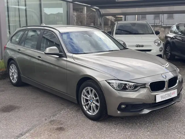 BMW 318 d Touring Business Advantage auto - GARANZIA