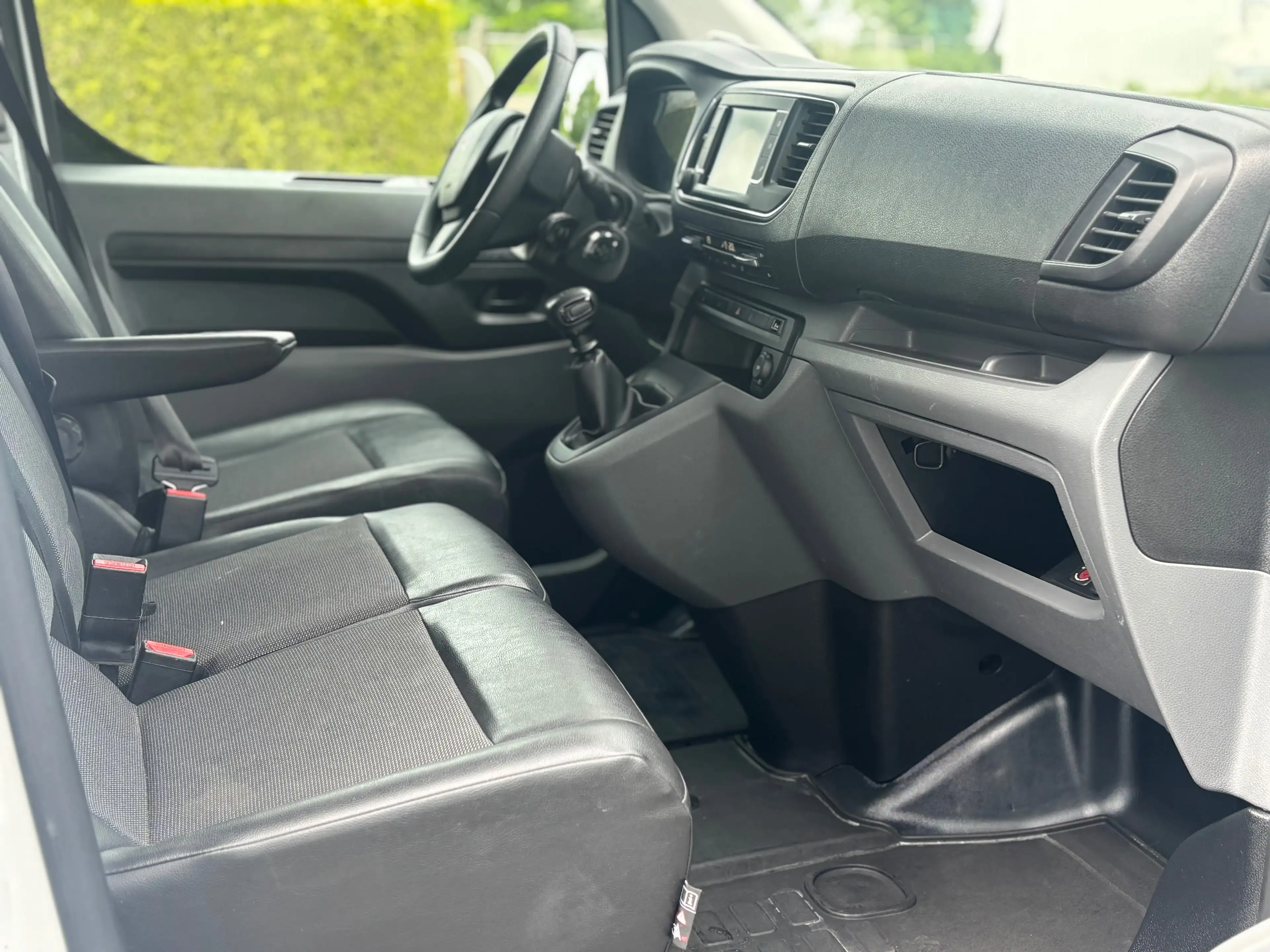 Peugeot Expert 2.0 BlueHDi L1 Compact Premium Pack S — photo 9