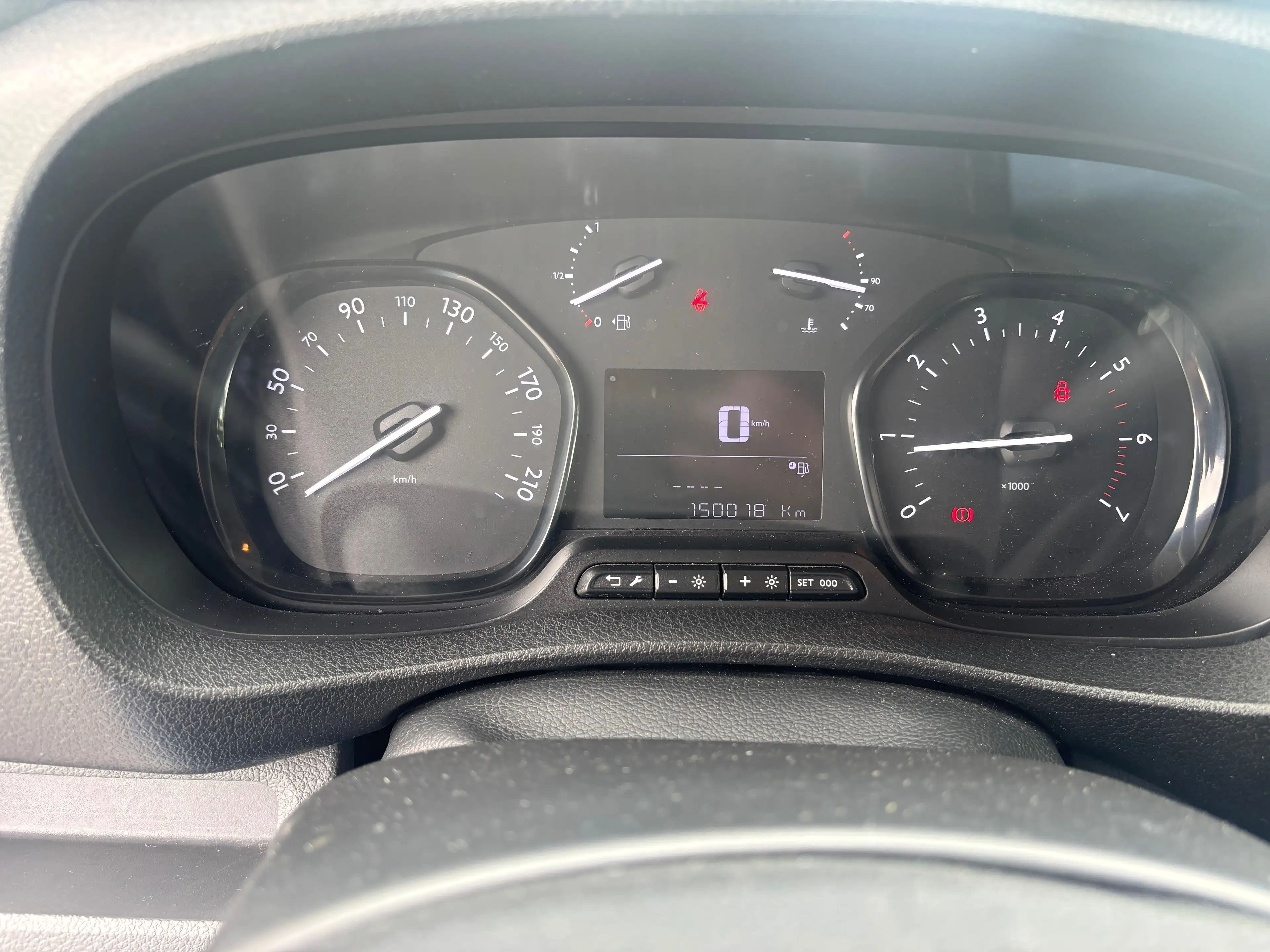 Peugeot Expert 2.0 BlueHDi L1 Compact Premium Pack S — photo 11