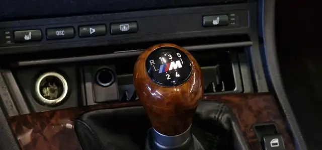 BMW 3 Series view 16