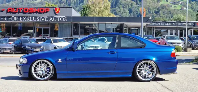 BMW 3 Series view 6