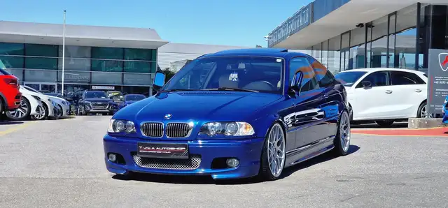BMW 3 Series view 3