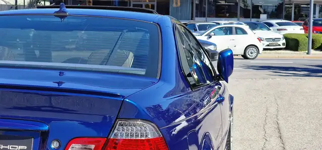 BMW 3 Series view 10