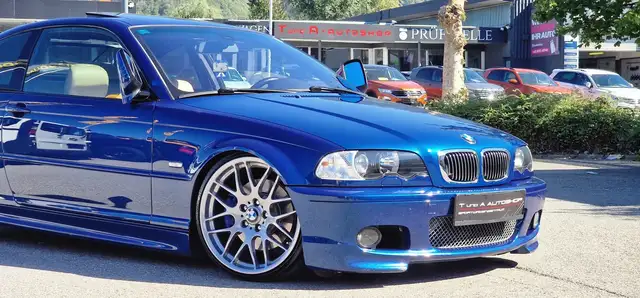 BMW 3 Series view 5