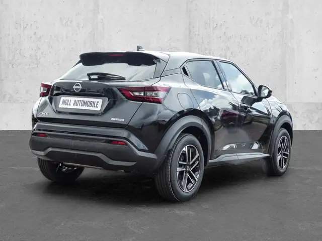 Nissan Juke view 2