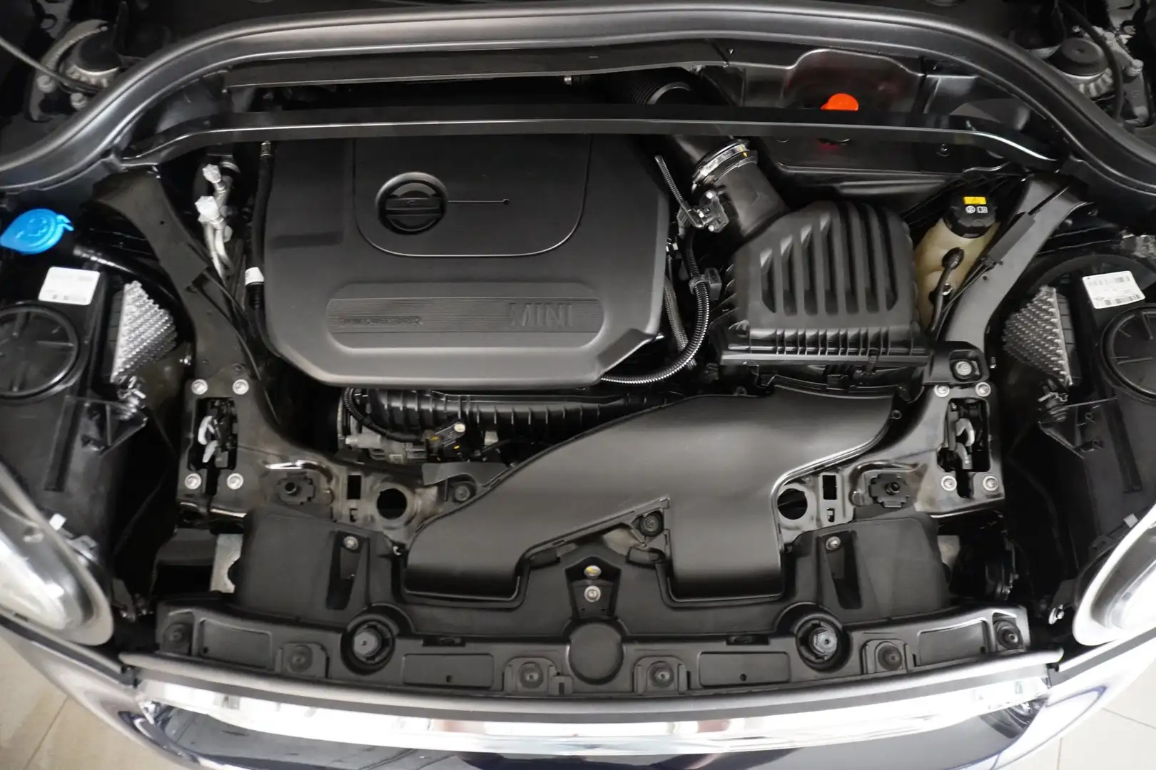 MINI Cooper Countryman Schwarz - 2