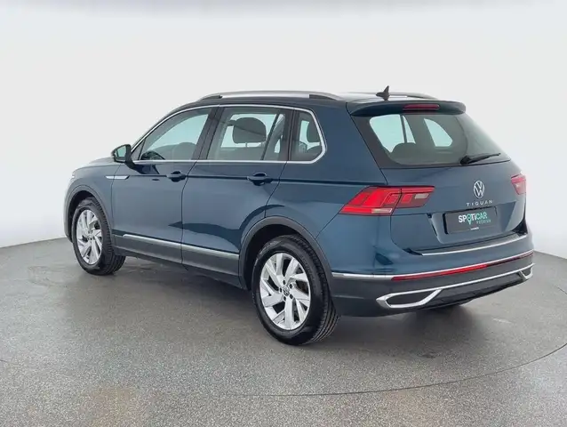 Volkswagen Tiguan view 5