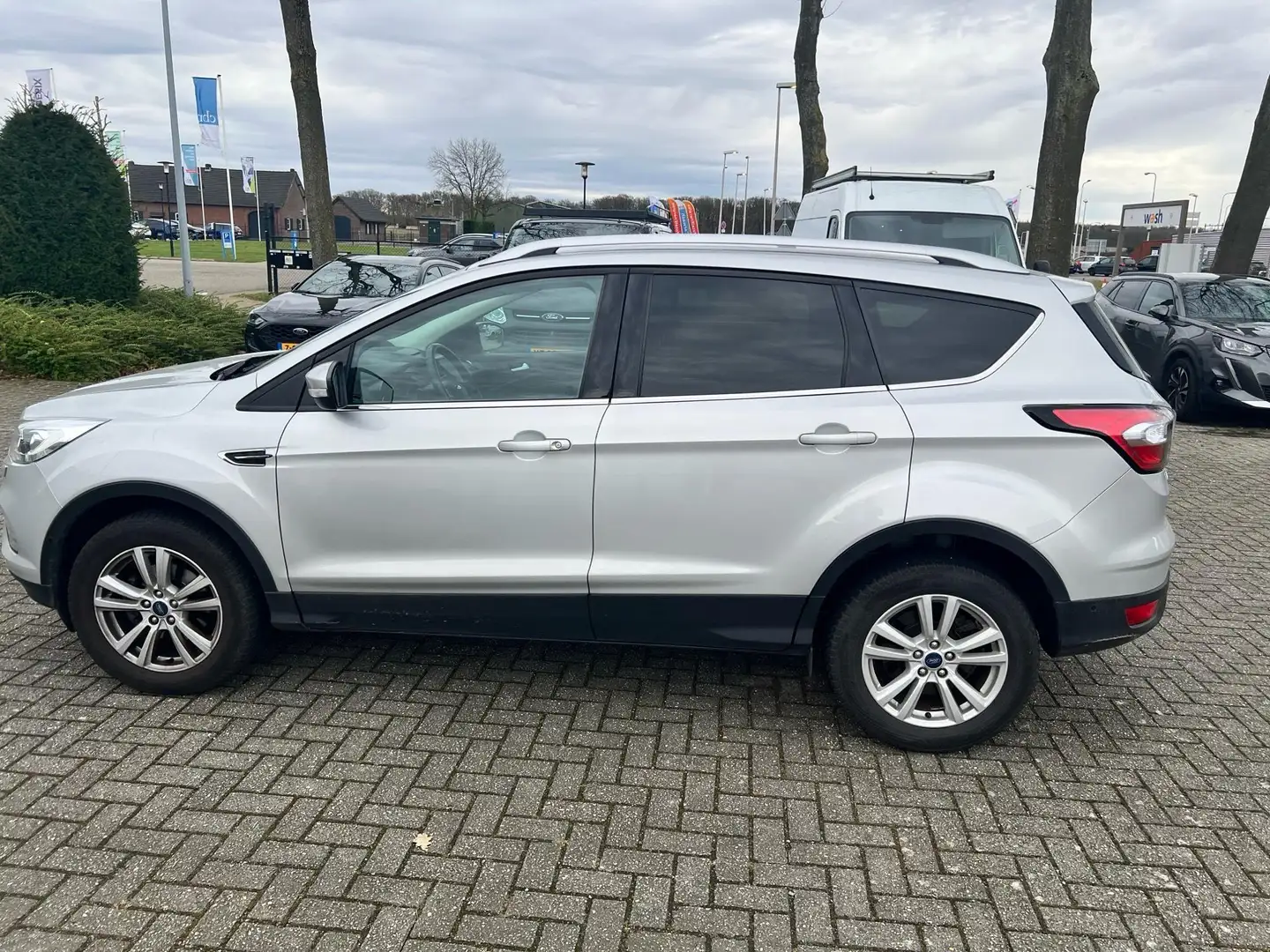 Ford Kuga 1.5 EcoBoost Titanium | 150PK! | 2000KG trekgewich Gris - 2