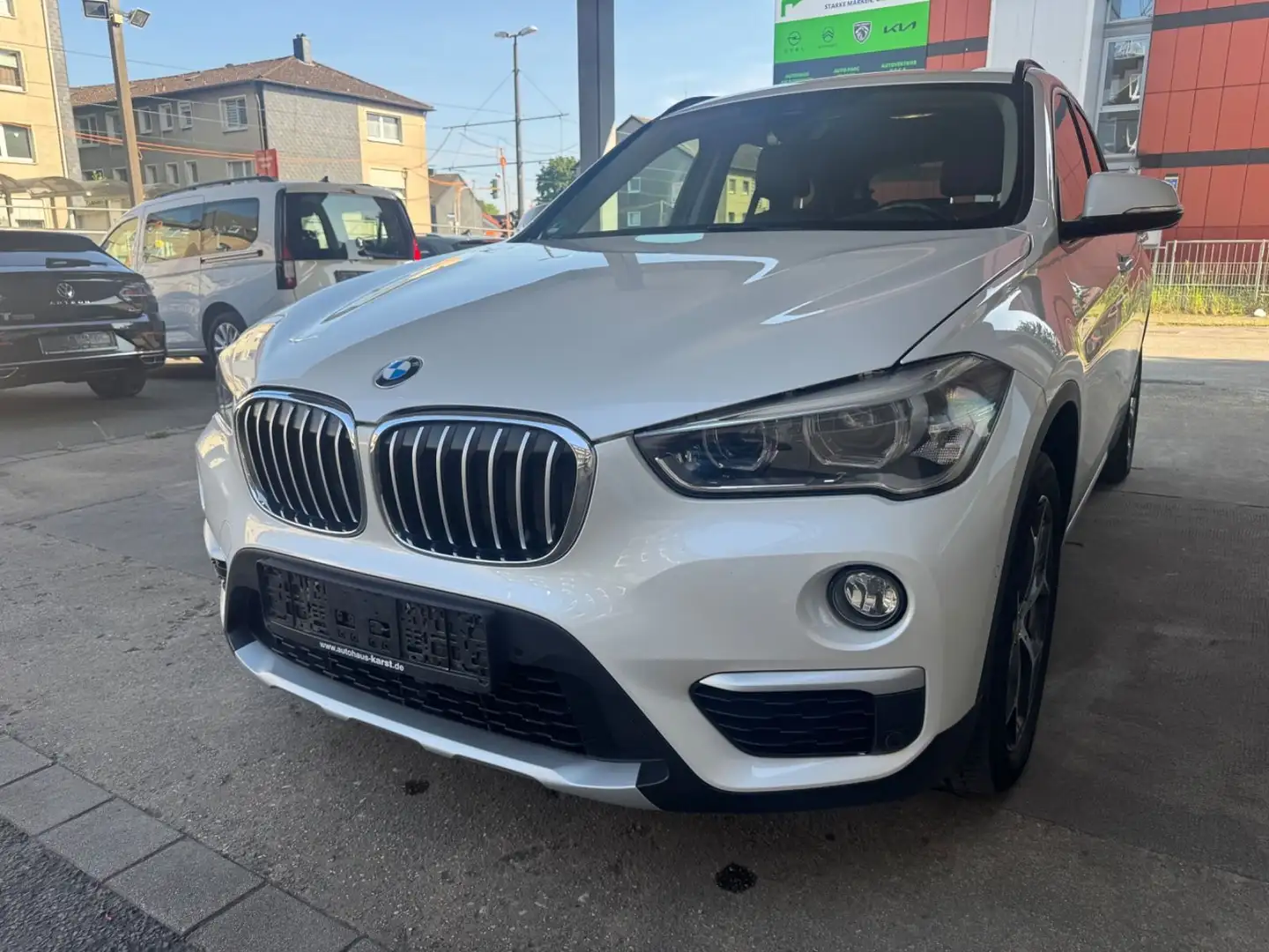 BMW X1 xDrive 18 d xLine Leder/LED/Harman-Kardon Weiß - 1