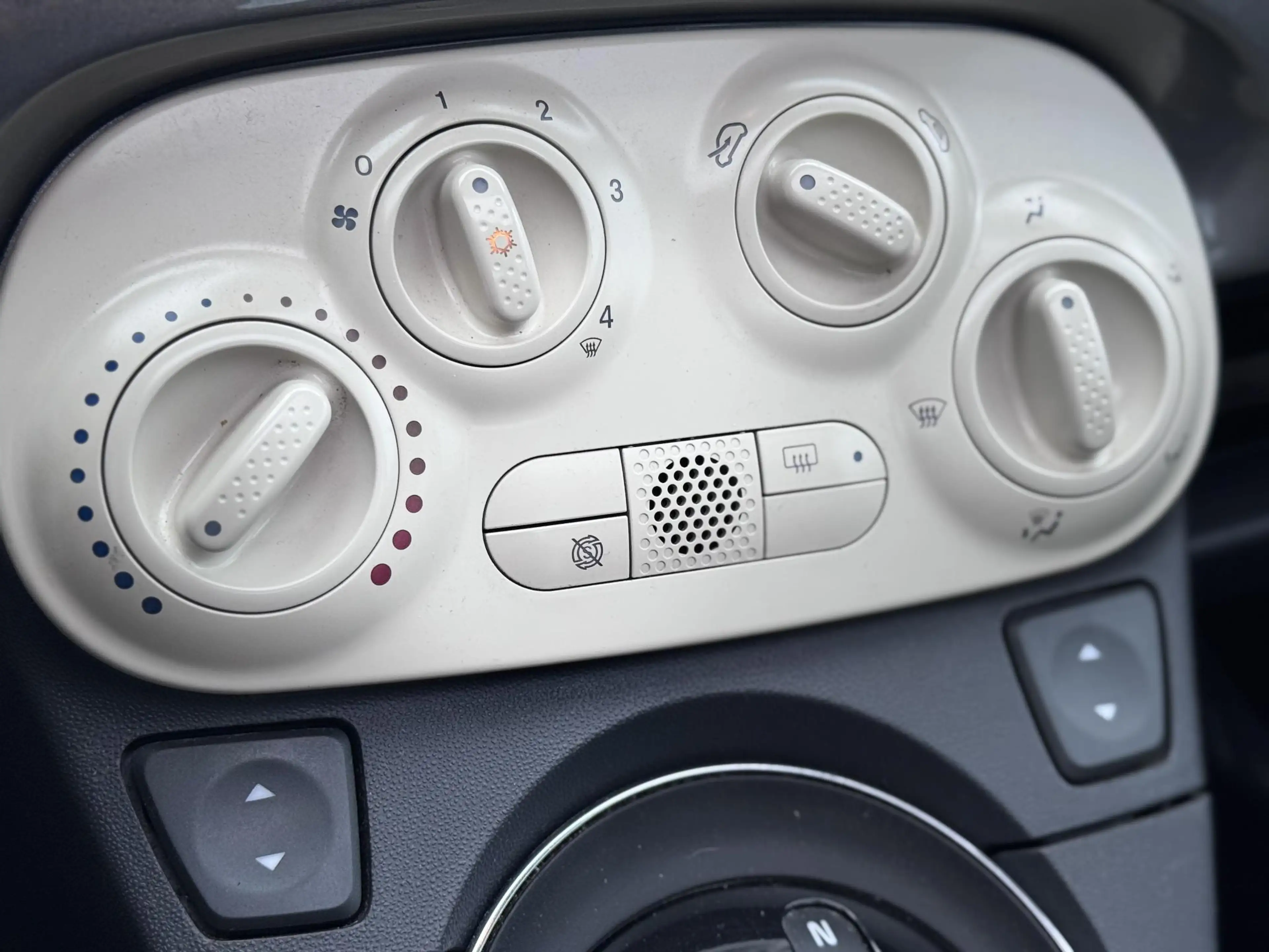 Fiat 500 1.2 Lounge — photo 24