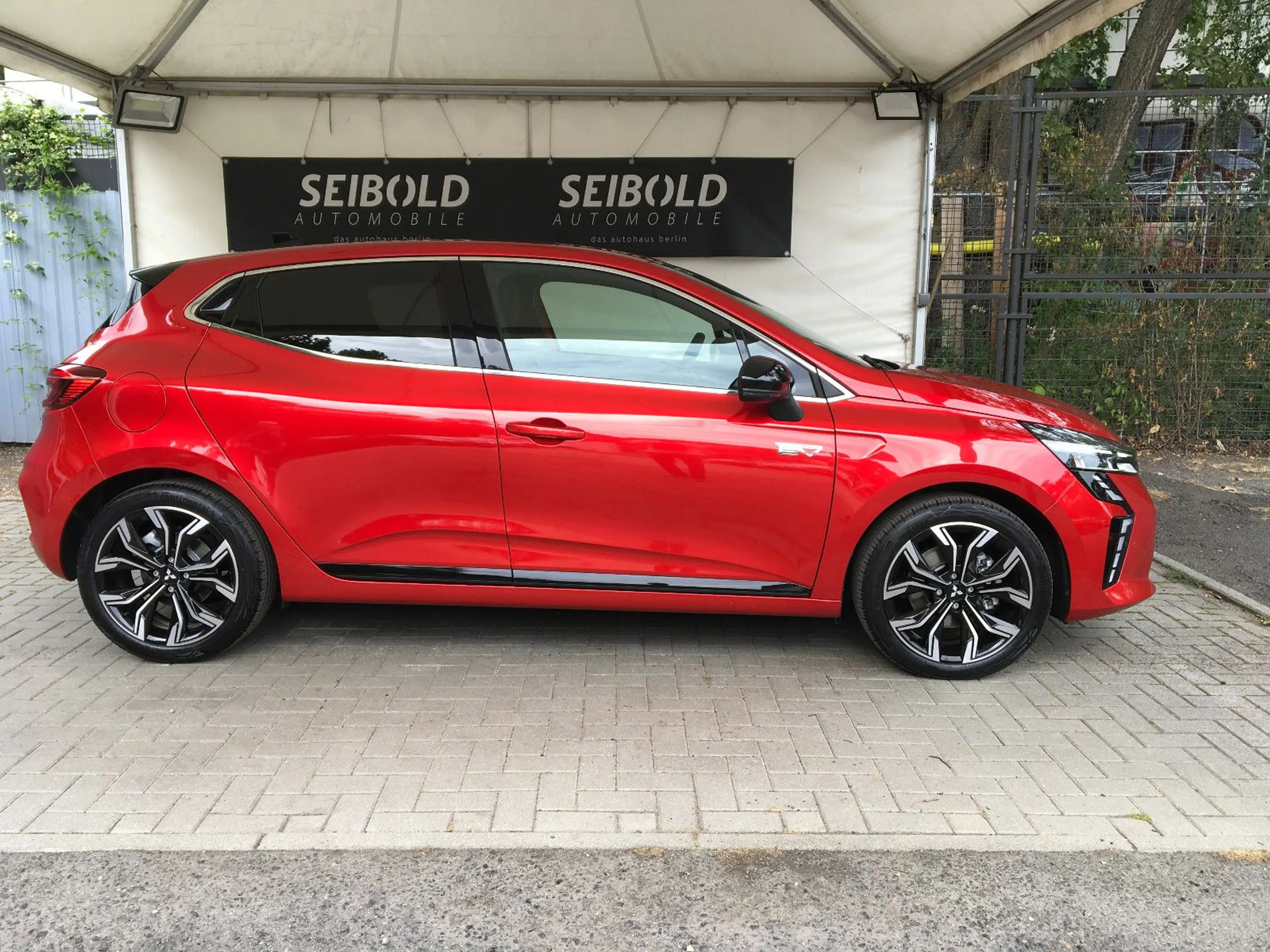 Mitsubishi Colt 1.6 Select Hybrid Autom/LED/Nav/Kamera/Shz — photo 4