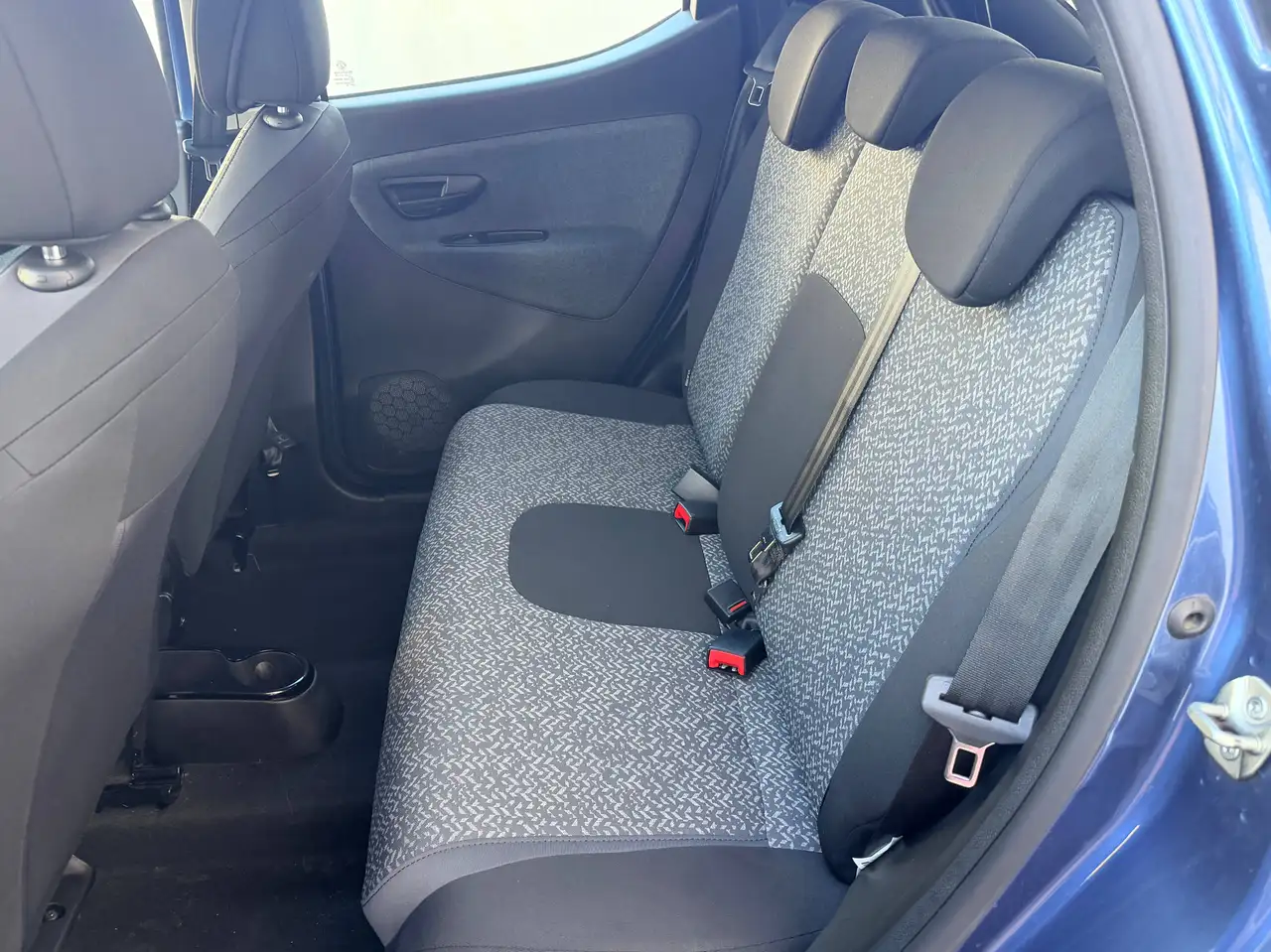 Lancia Ypsilon 2024 — фото 11