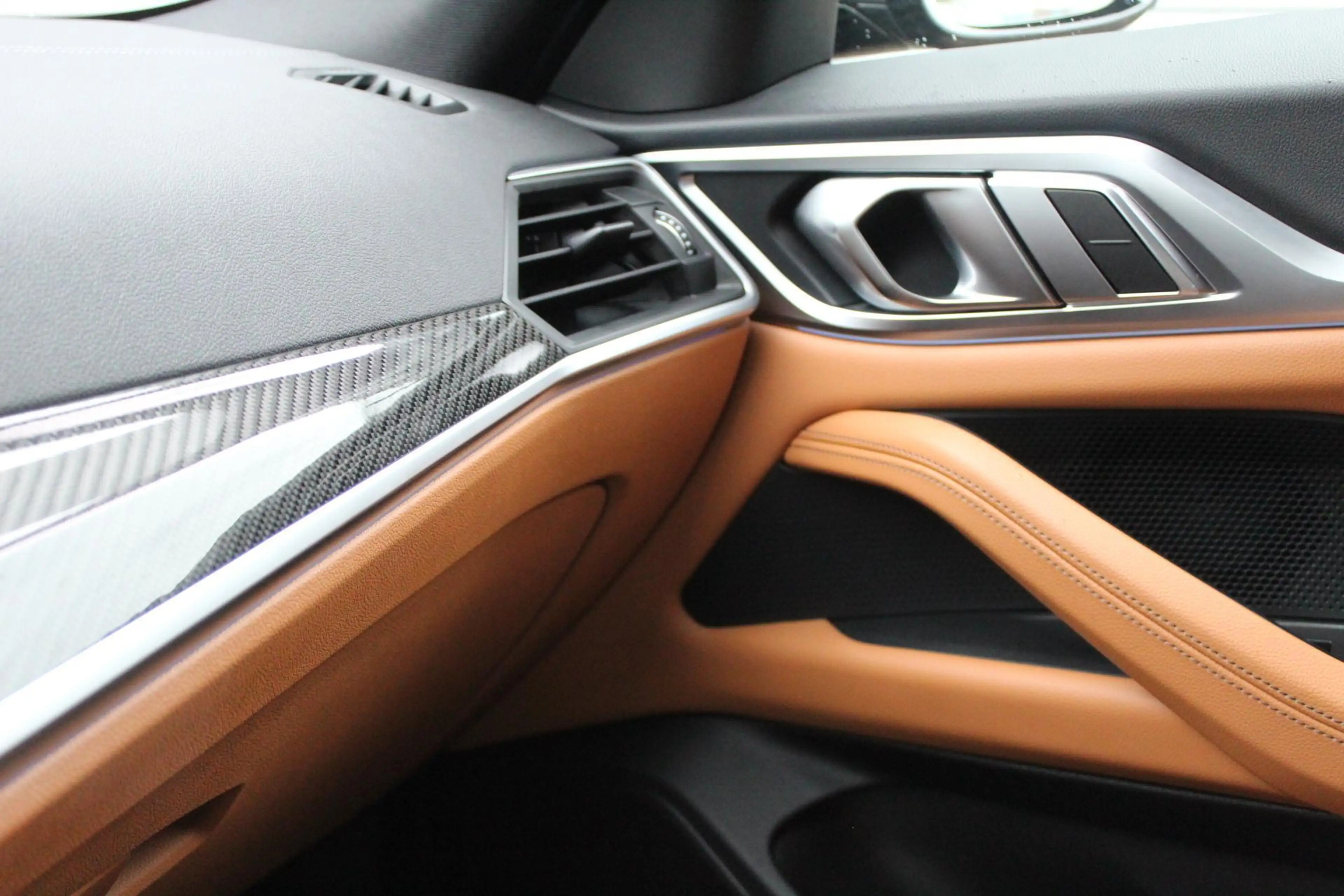 BMW i4 eDrive40 High Ex 84 kWh/Dravit/Performance stoelen — photo 45