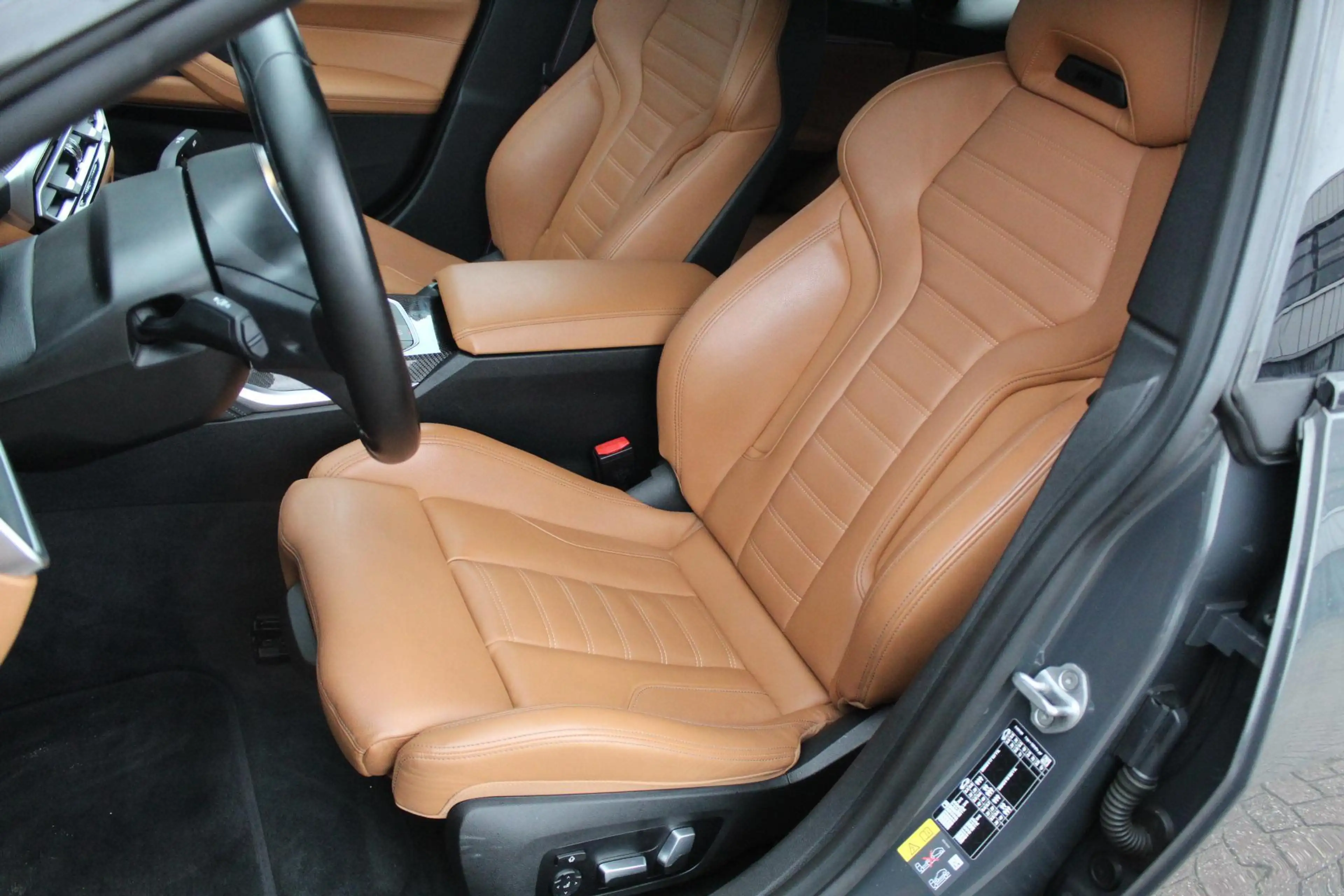 BMW i4 eDrive40 High Ex 84 kWh/Dravit/Performance stoelen — photo 12