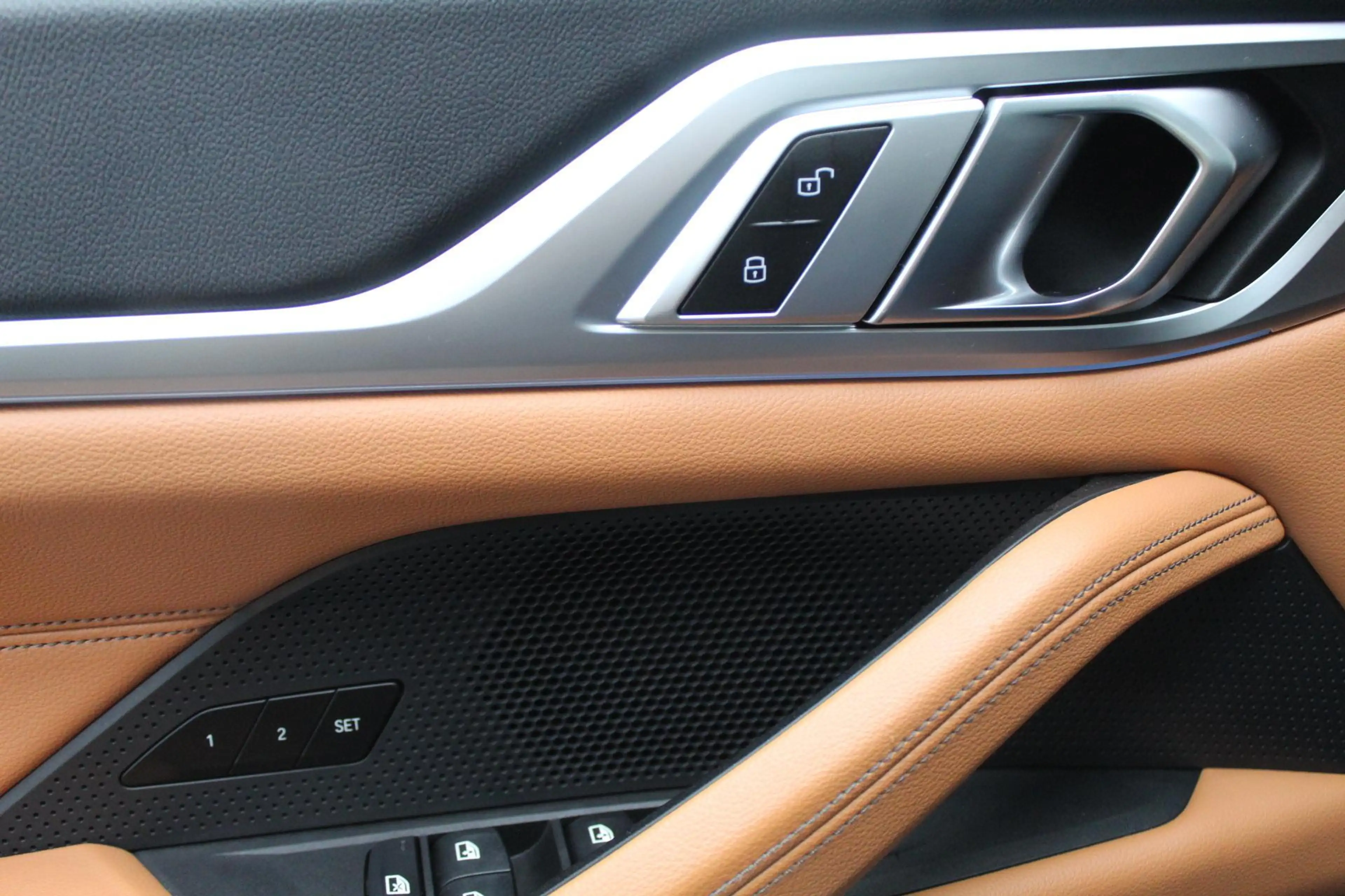 BMW i4 eDrive40 High Ex 84 kWh/Dravit/Performance stoelen — photo 15