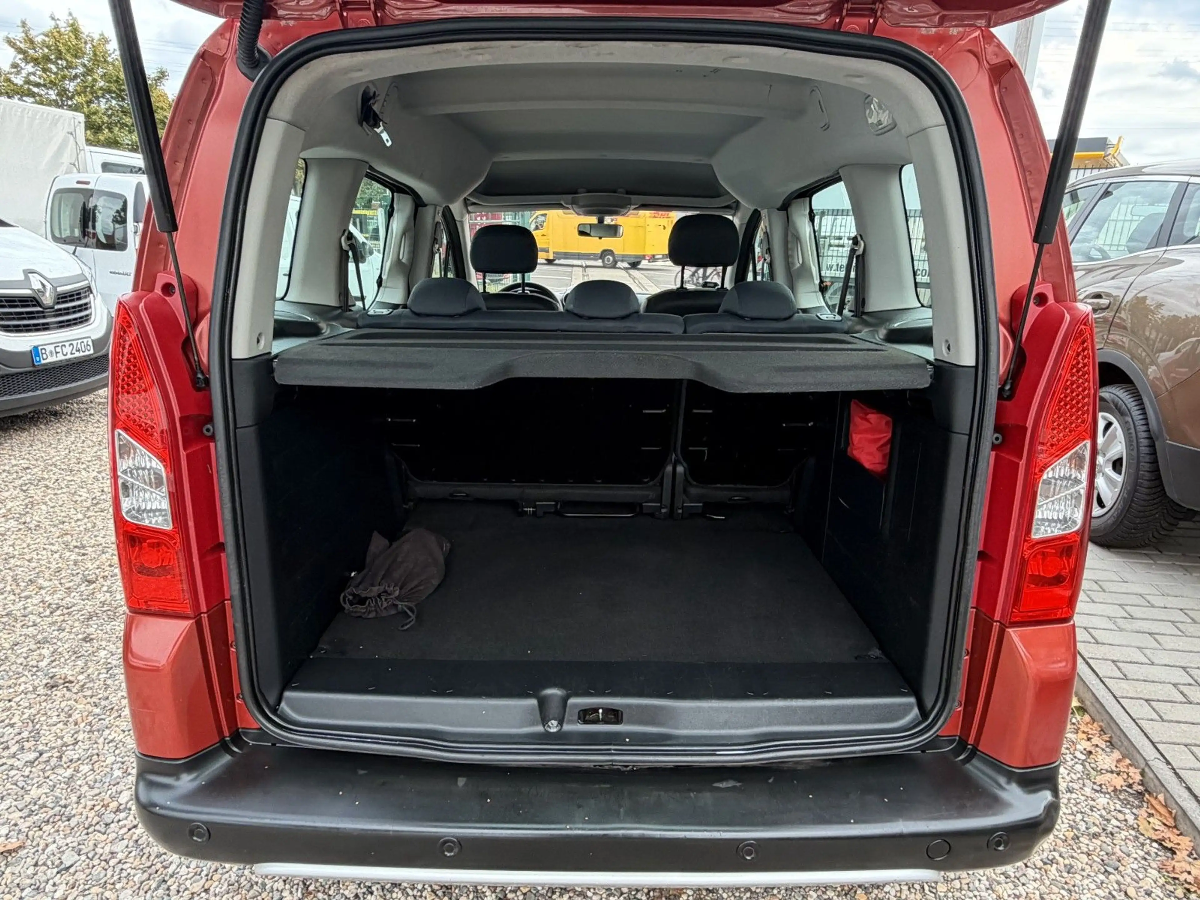 Peugeot Partner Tepee Tendance*2.HD*Klima*PDC*TÜV NEU — photo 9