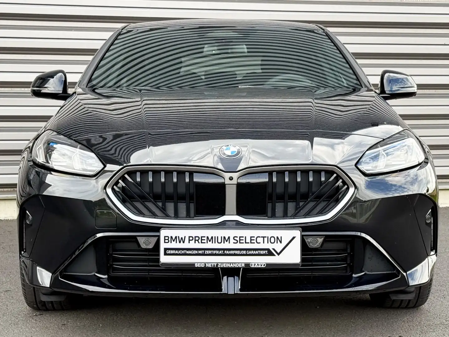 BMW 220 i Gran Coupe Schwarz - 2