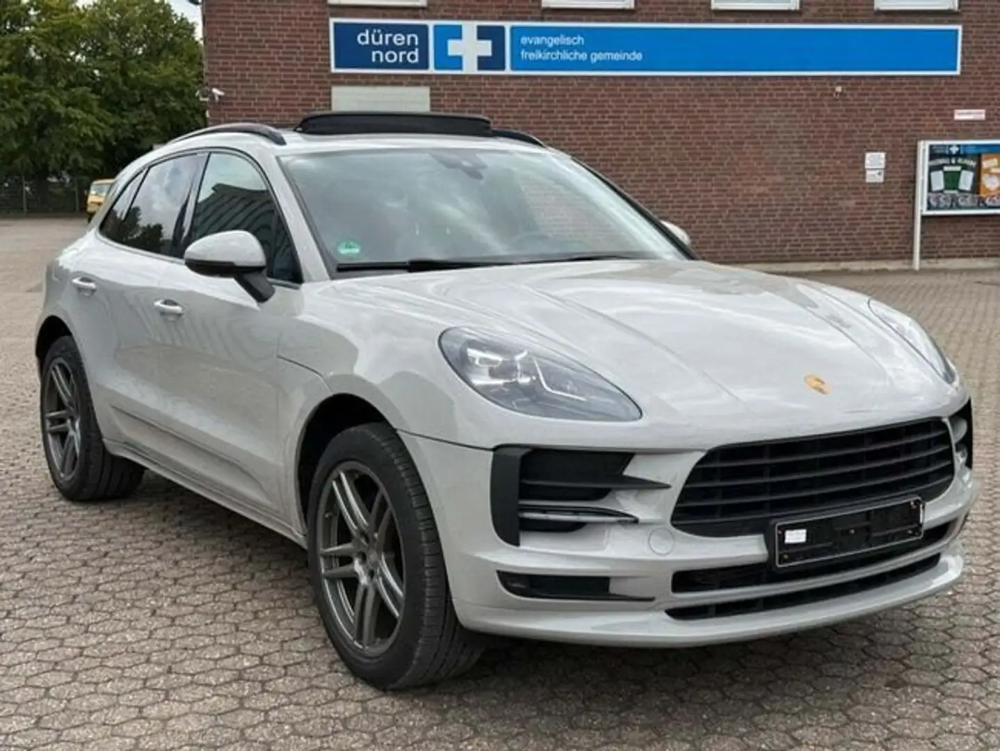 Porsche Macan Aut. Gris - 2