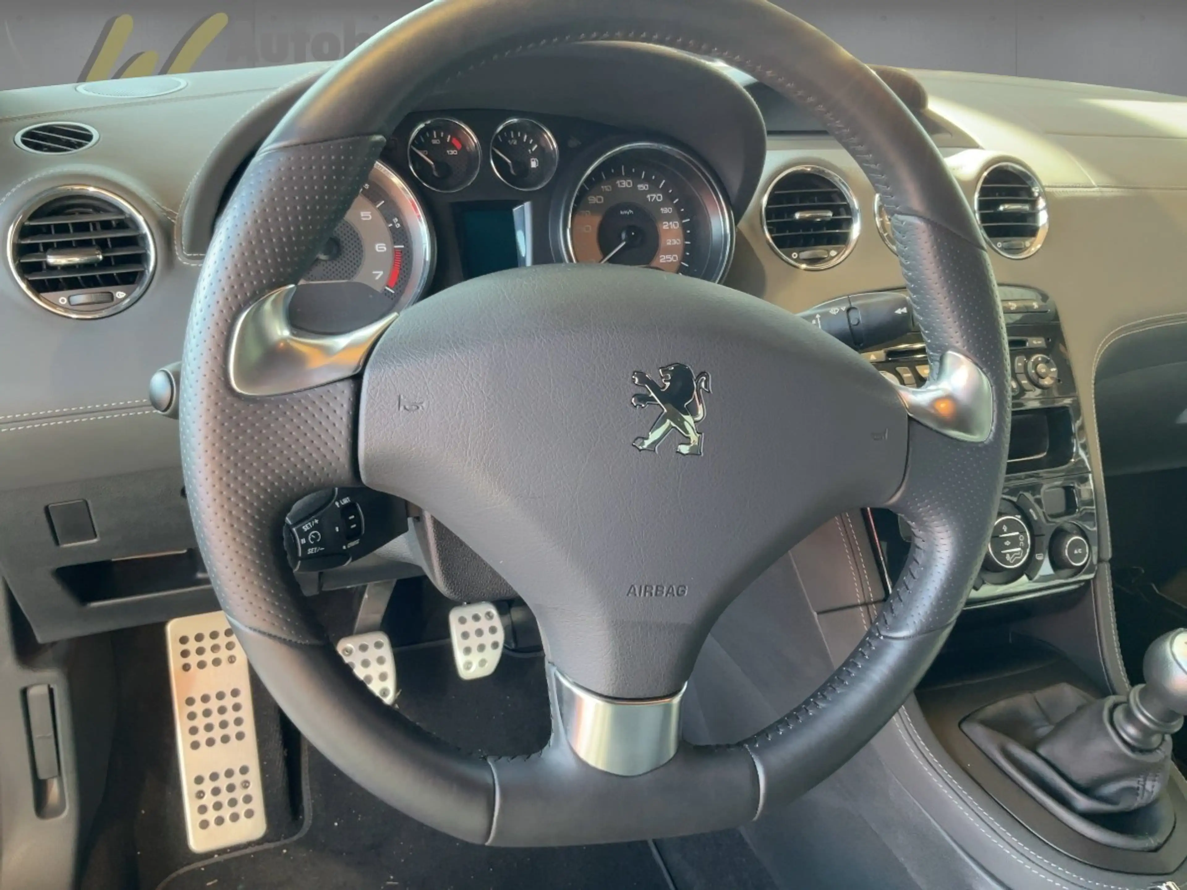 Peugeot RCZ 155 THP — photo 10