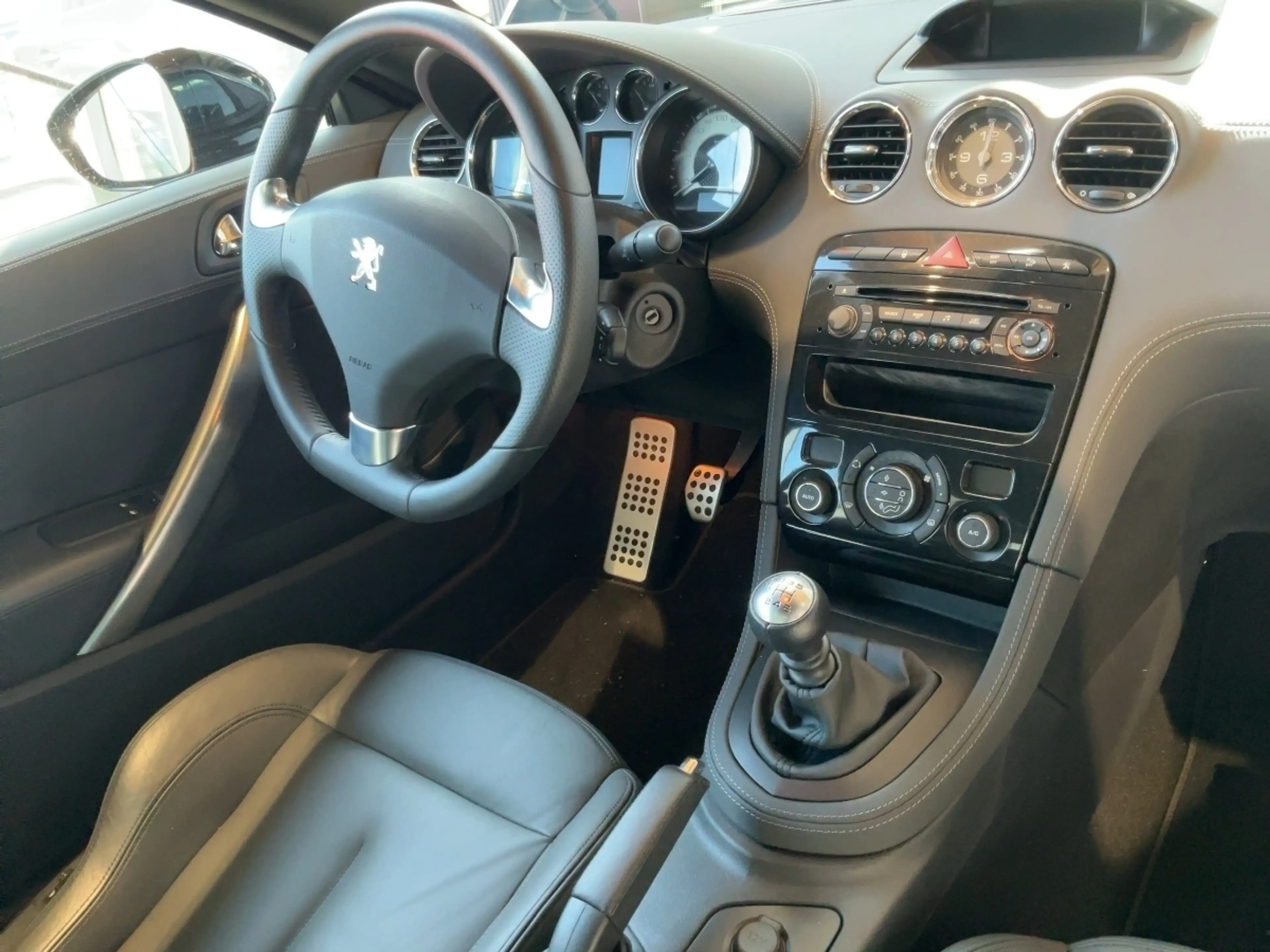 Peugeot RCZ 155 THP — photo 9