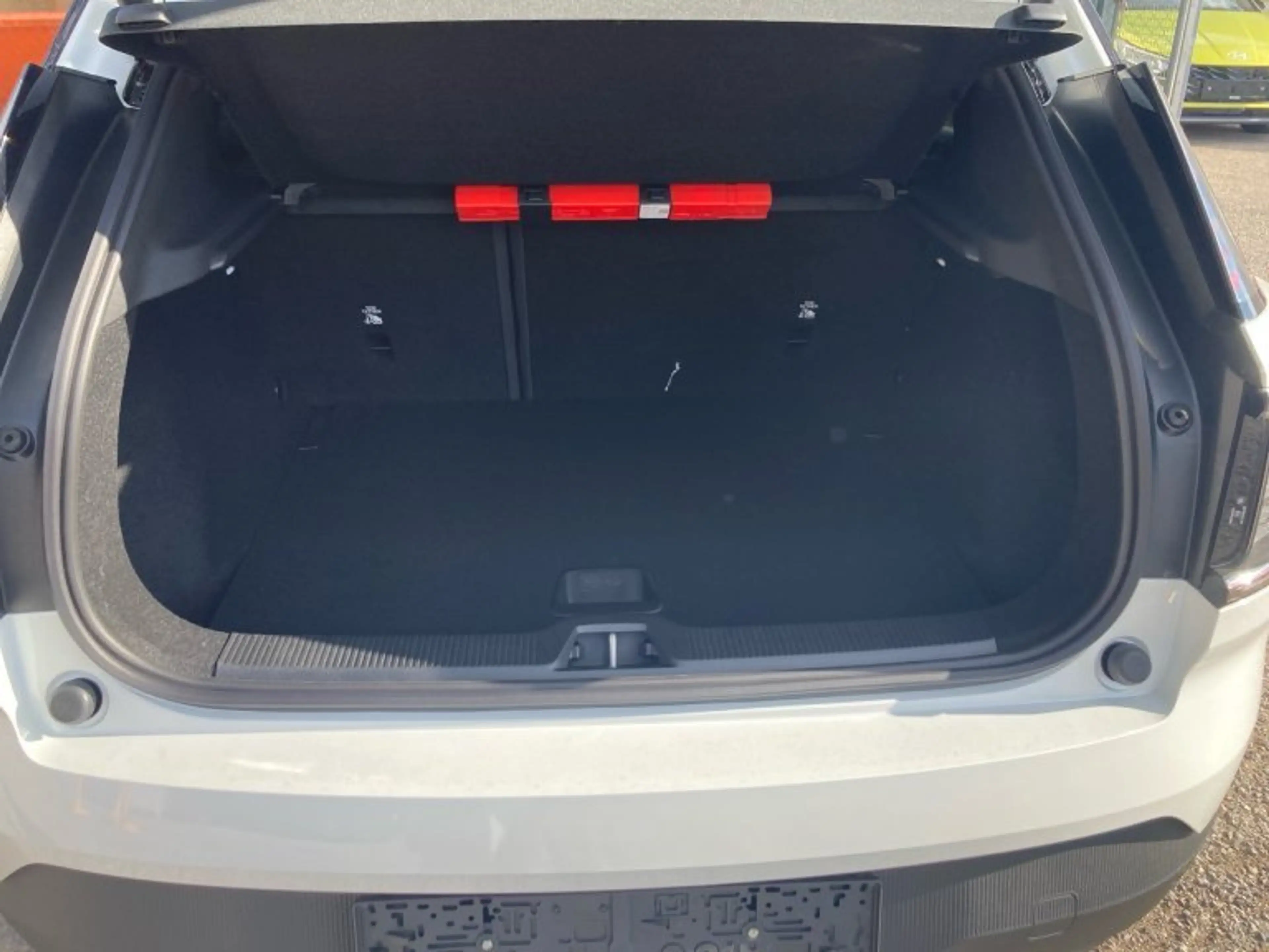 Volvo EX30 Plus, P5 Long Range Vollelektrisch — photo 11