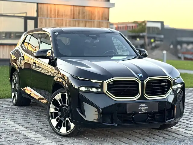 BMW XM *BLACK-GOLD, B&W, ASSISTENTEN, MASSAGE, CARBON*