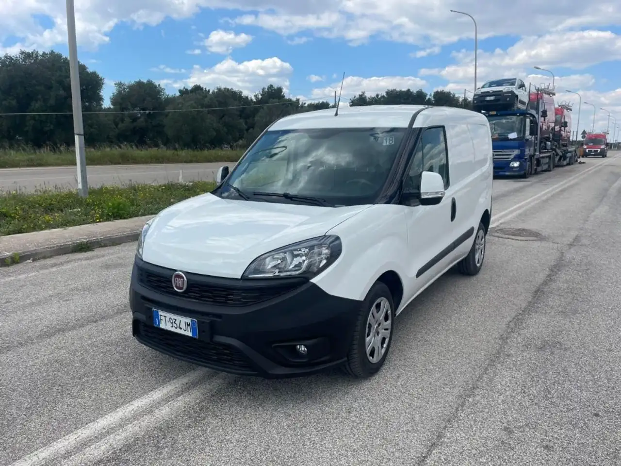 Fiat Doblo CARGO LOUNGE 1.6MJT 120CV S&S PASSO CORTO — photo 1 of 10
