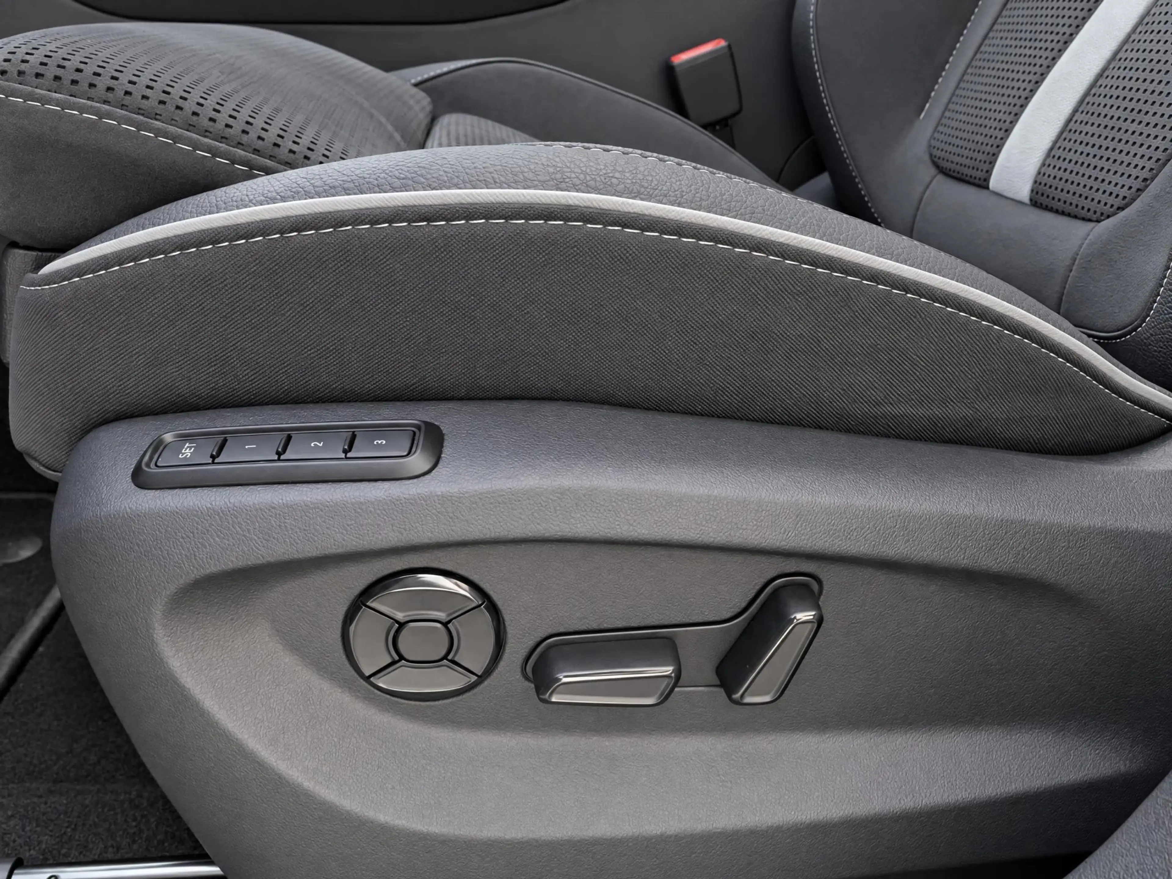Skoda Kodiaq 1.5 TSI 204pk DSG PHEV Sportline Business · Panora — photo 10