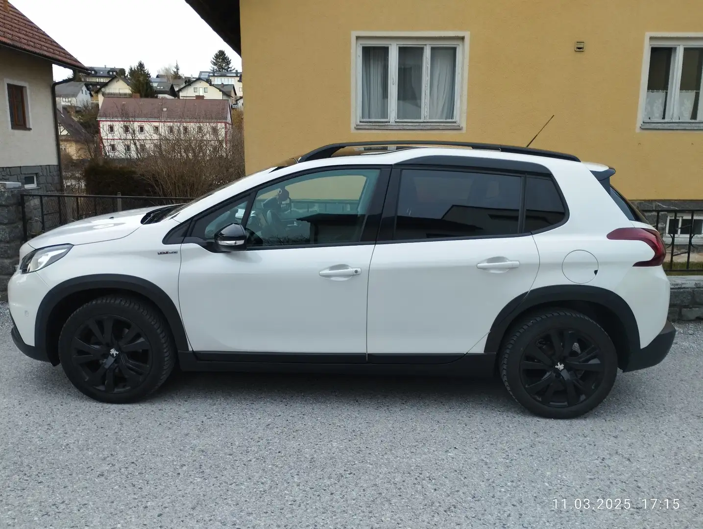 Peugeot 2008 GTLI.PT130 Allure Weiß - 1