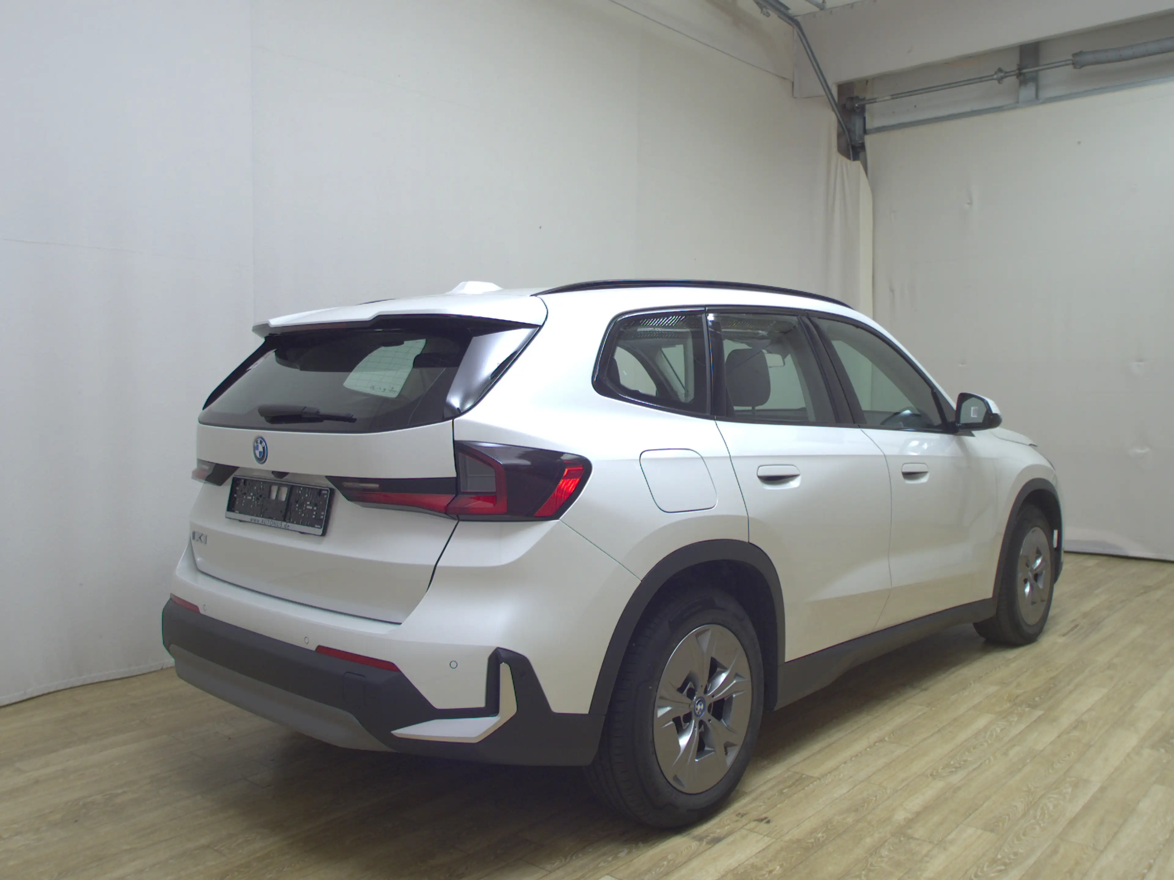 BMW iX1 xDrive Navi Shz RFK LED — photo 4