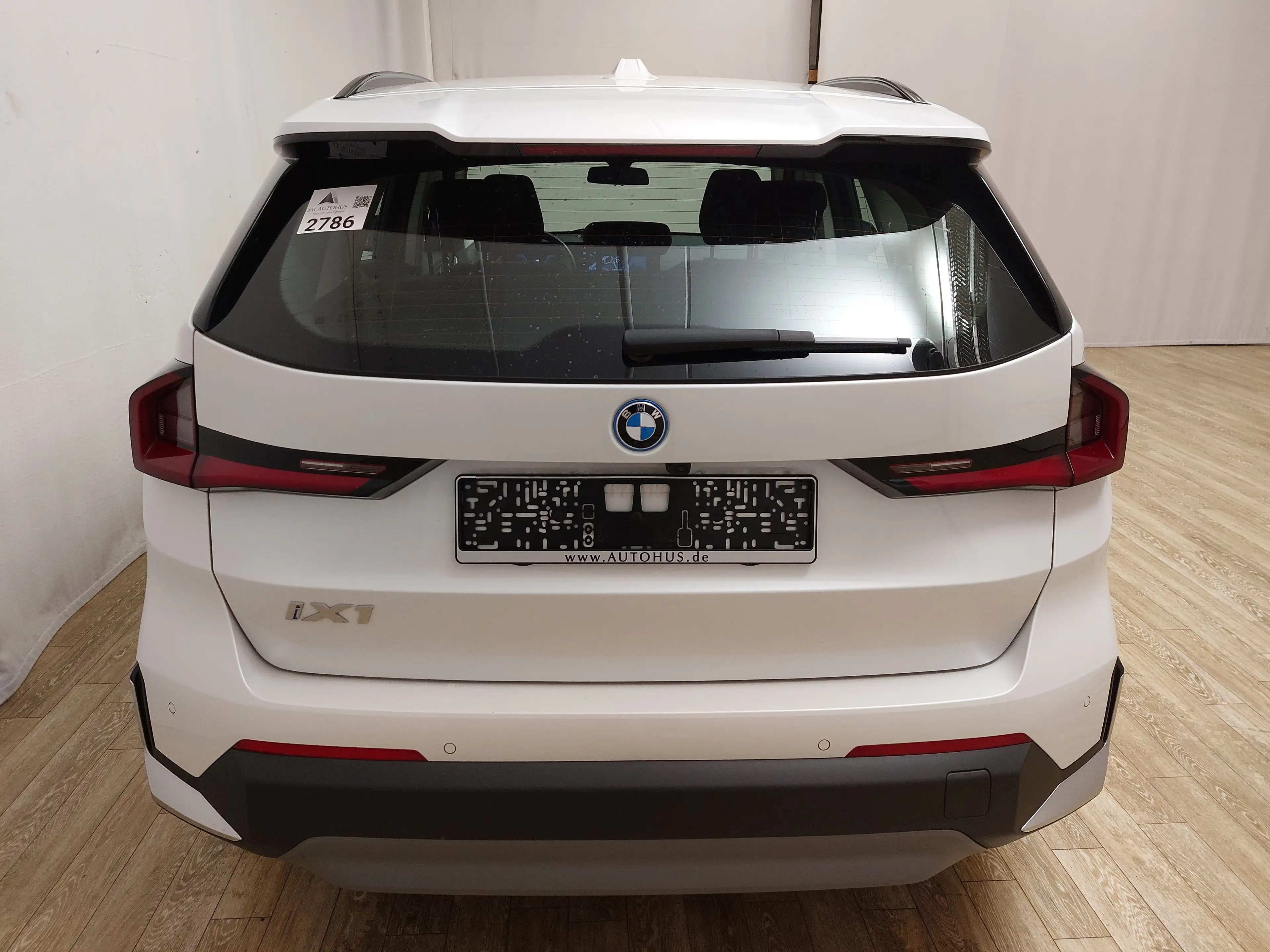 BMW iX1 xDrive Navi Shz RFK LED — photo 14