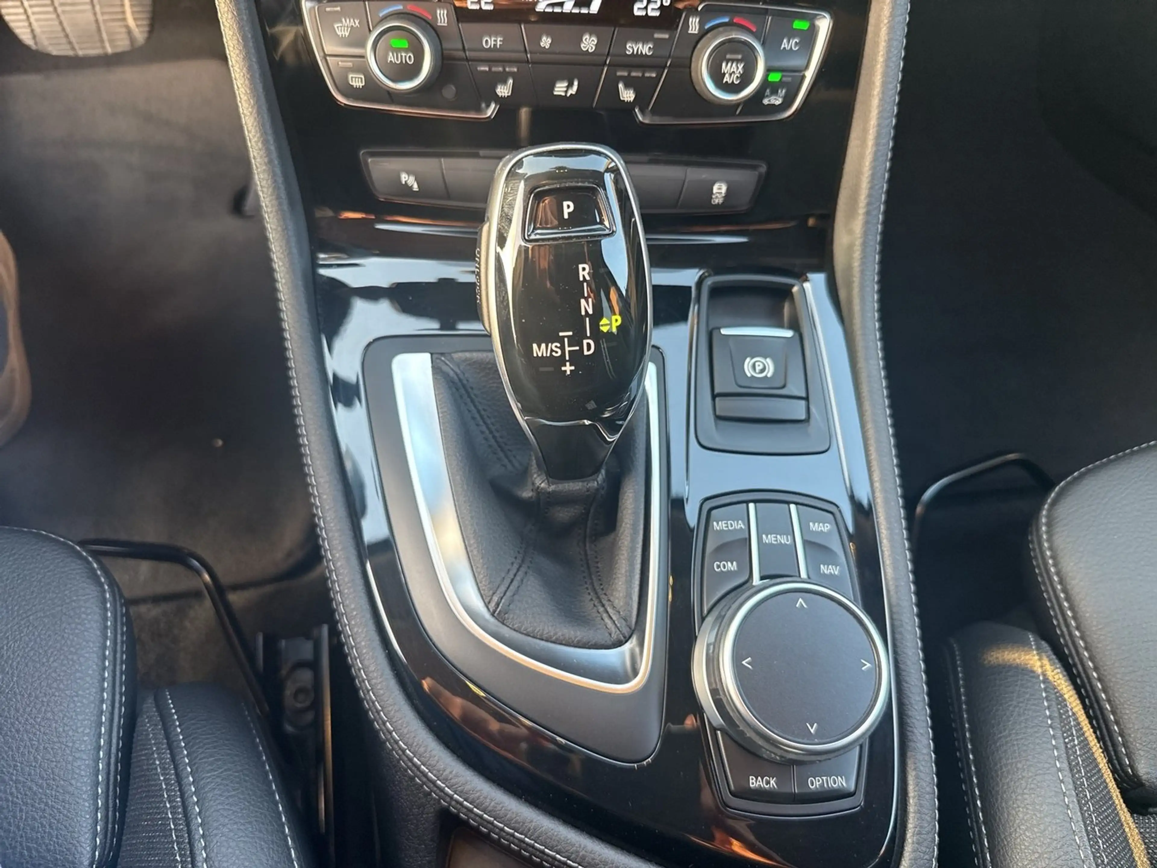 BMW 218 BMW 218d Active Tourer Sport Line — photo 18