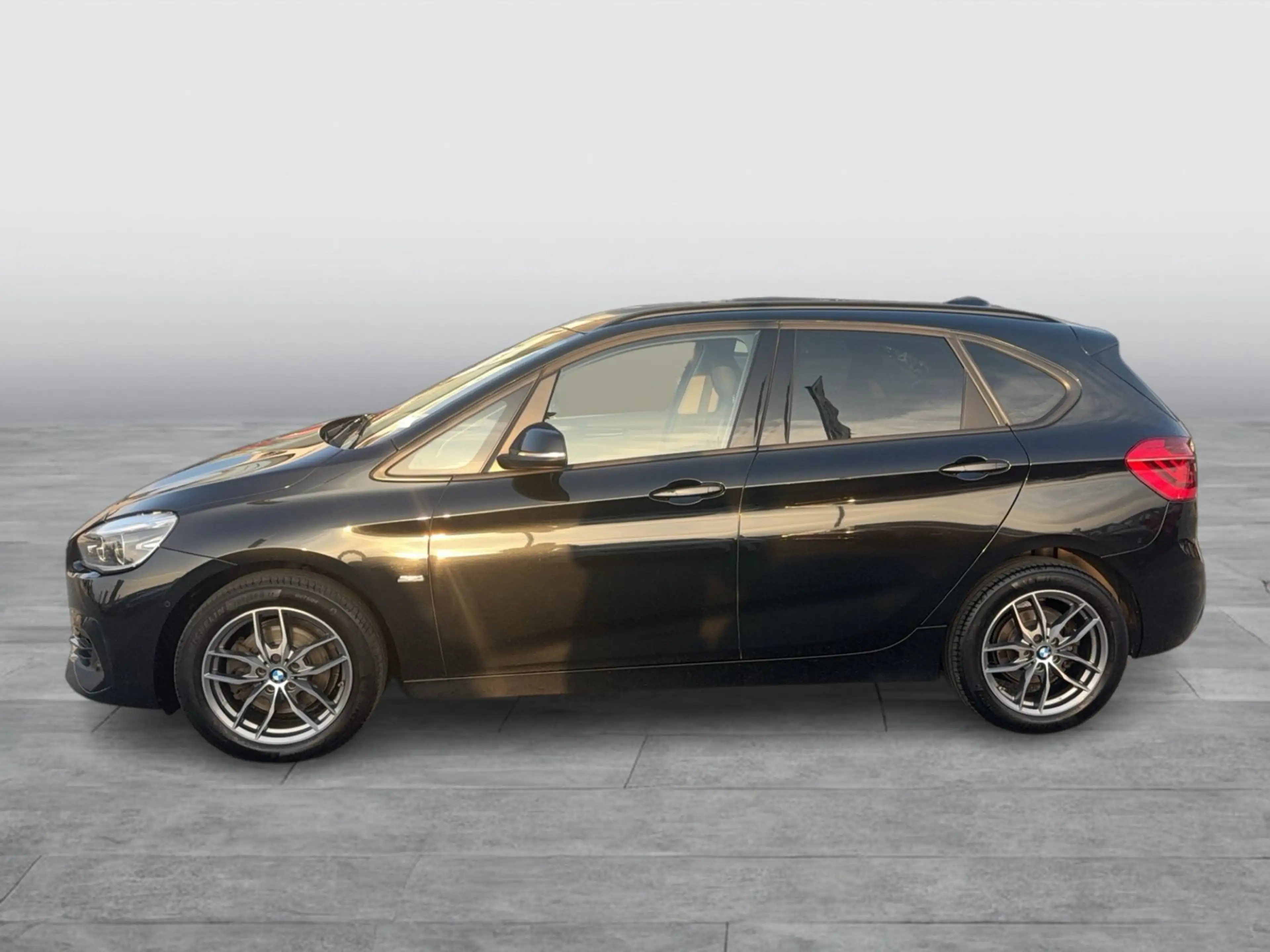 BMW 218 BMW 218d Active Tourer Sport Line — photo 3