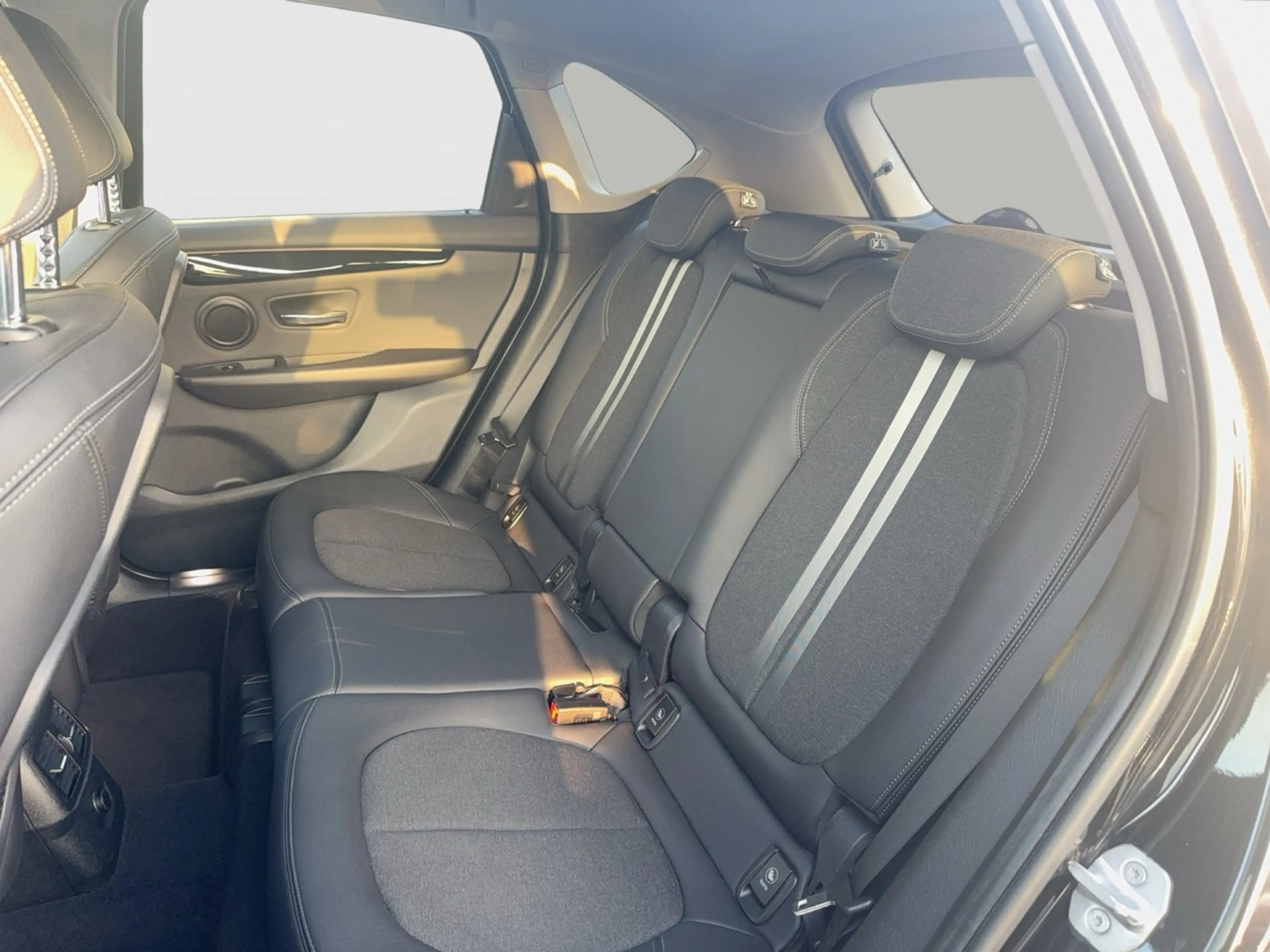 BMW 218 BMW 218d Active Tourer Sport Line — photo 25