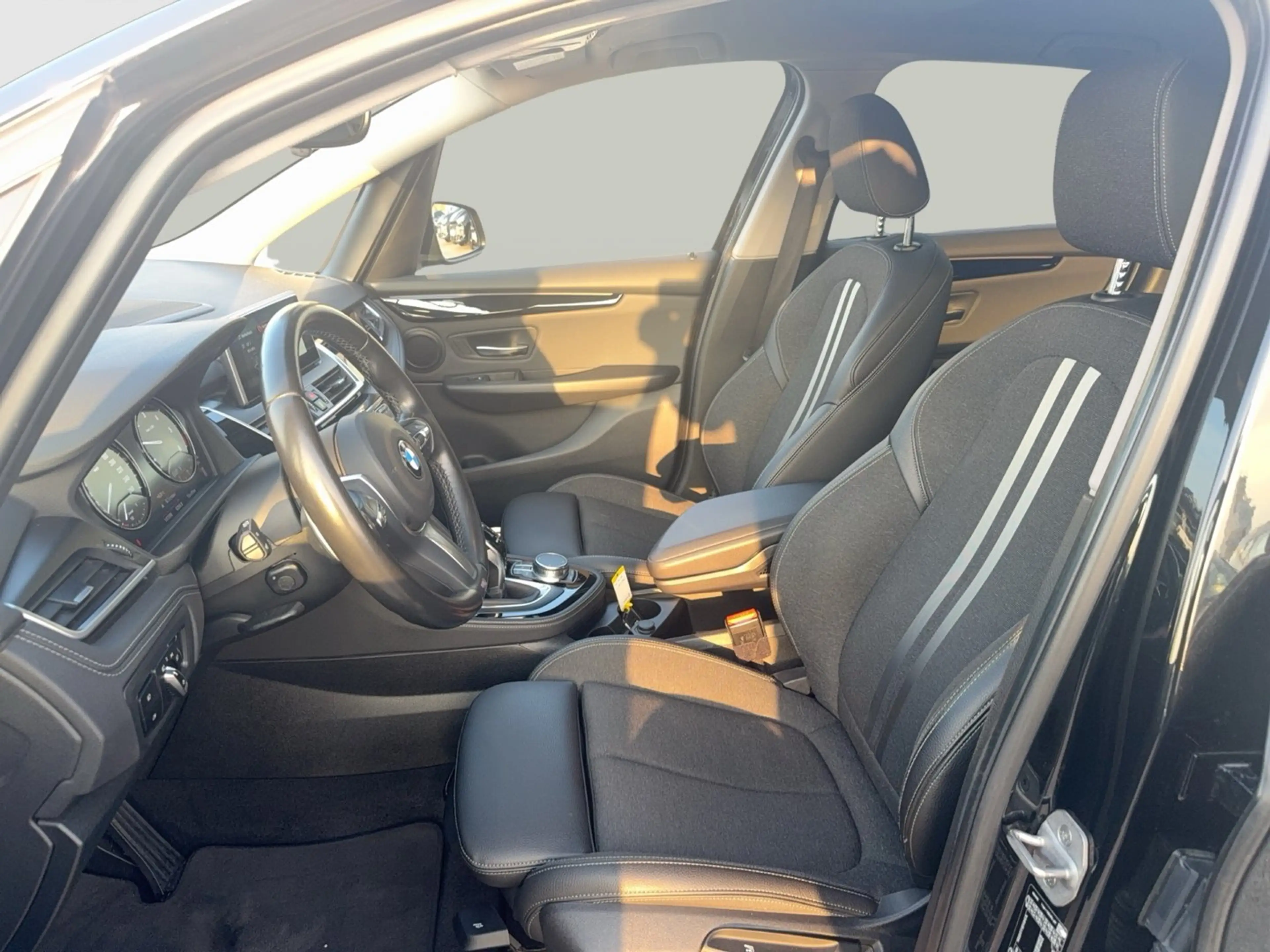 BMW 218 BMW 218d Active Tourer Sport Line — photo 8