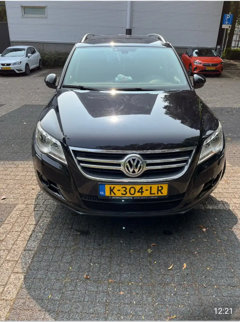Volkswagen Tiguan 1.4 TSI Comf.&Design Zwart - 1