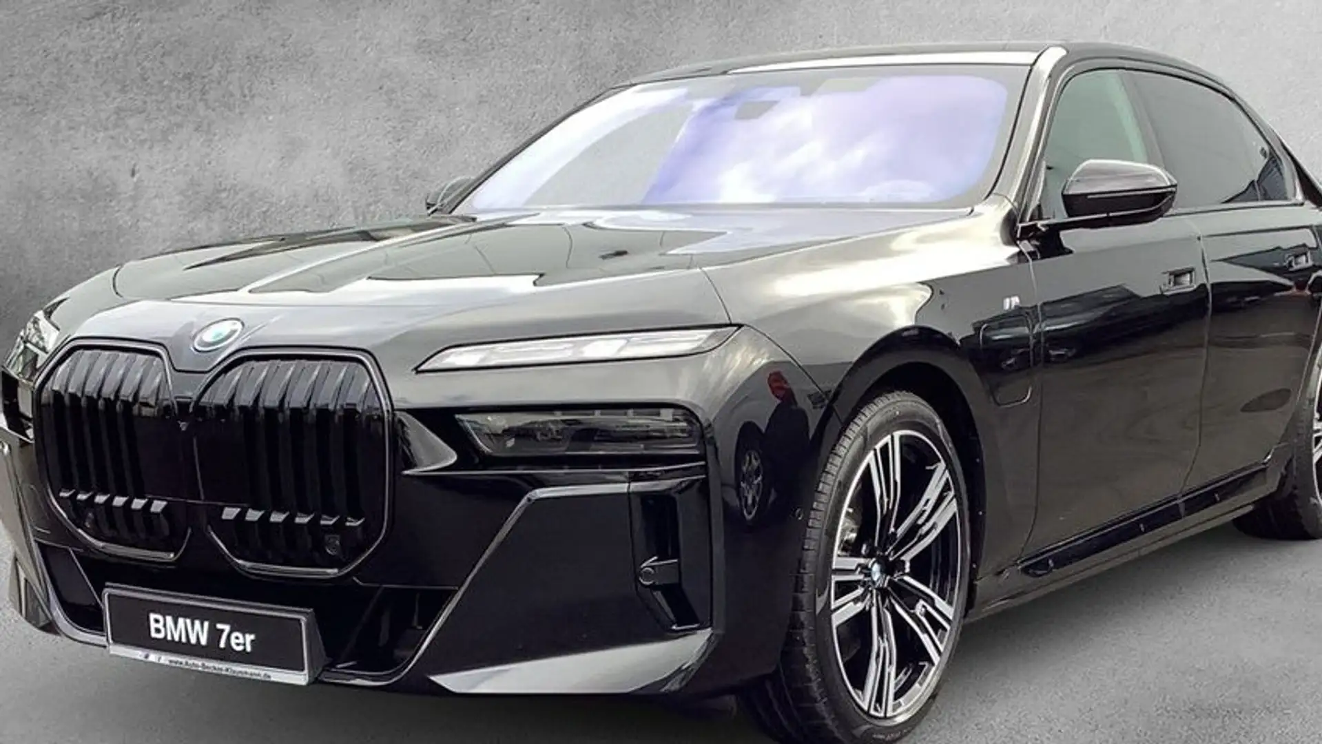 BMW 750 750e xDrive M Sport Pro Negro - 1