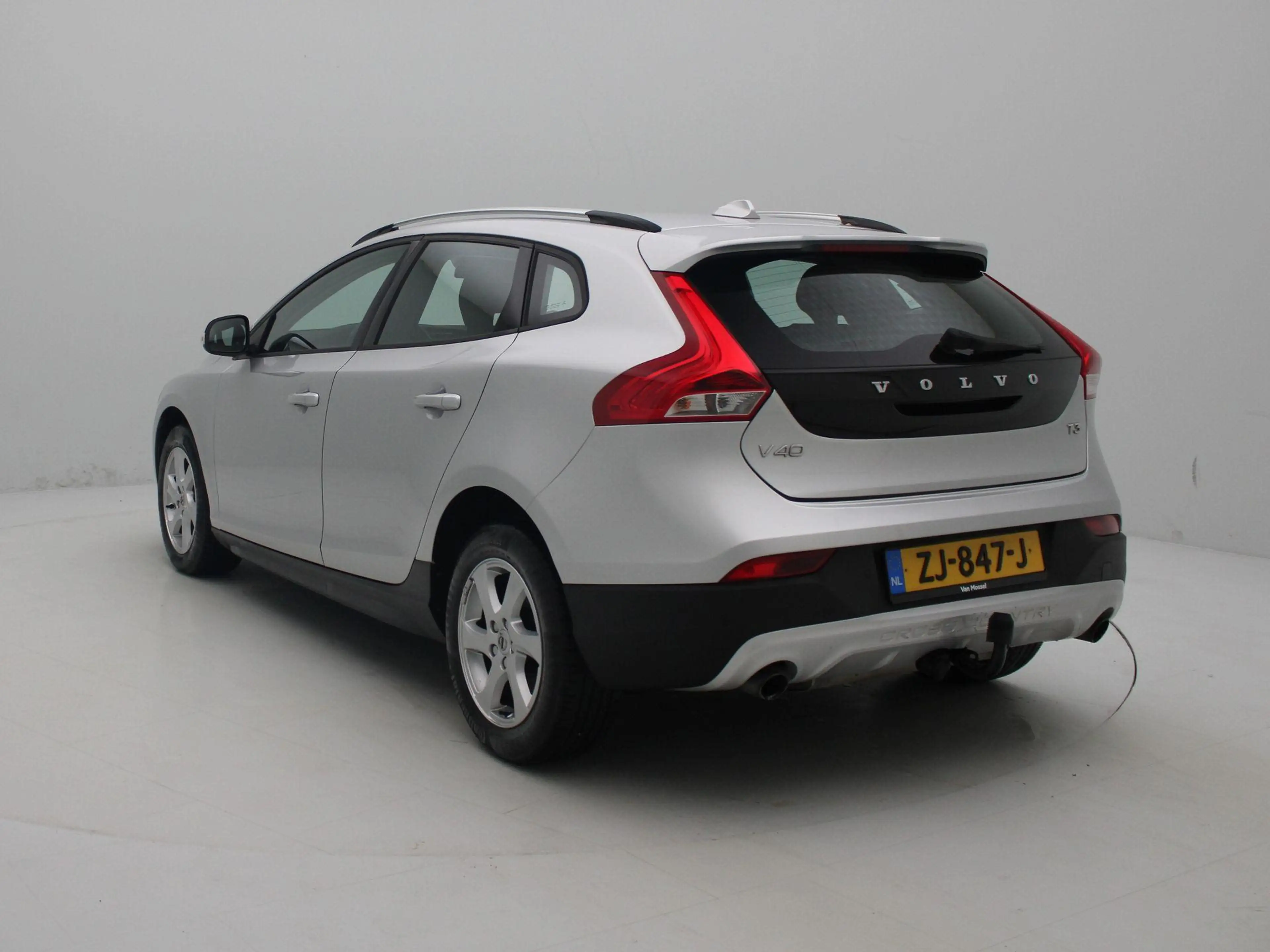 Volvo V40 Cross Country 1.5 T3 Summum WORDT VERWACHT | Climate Control | C — photo 2