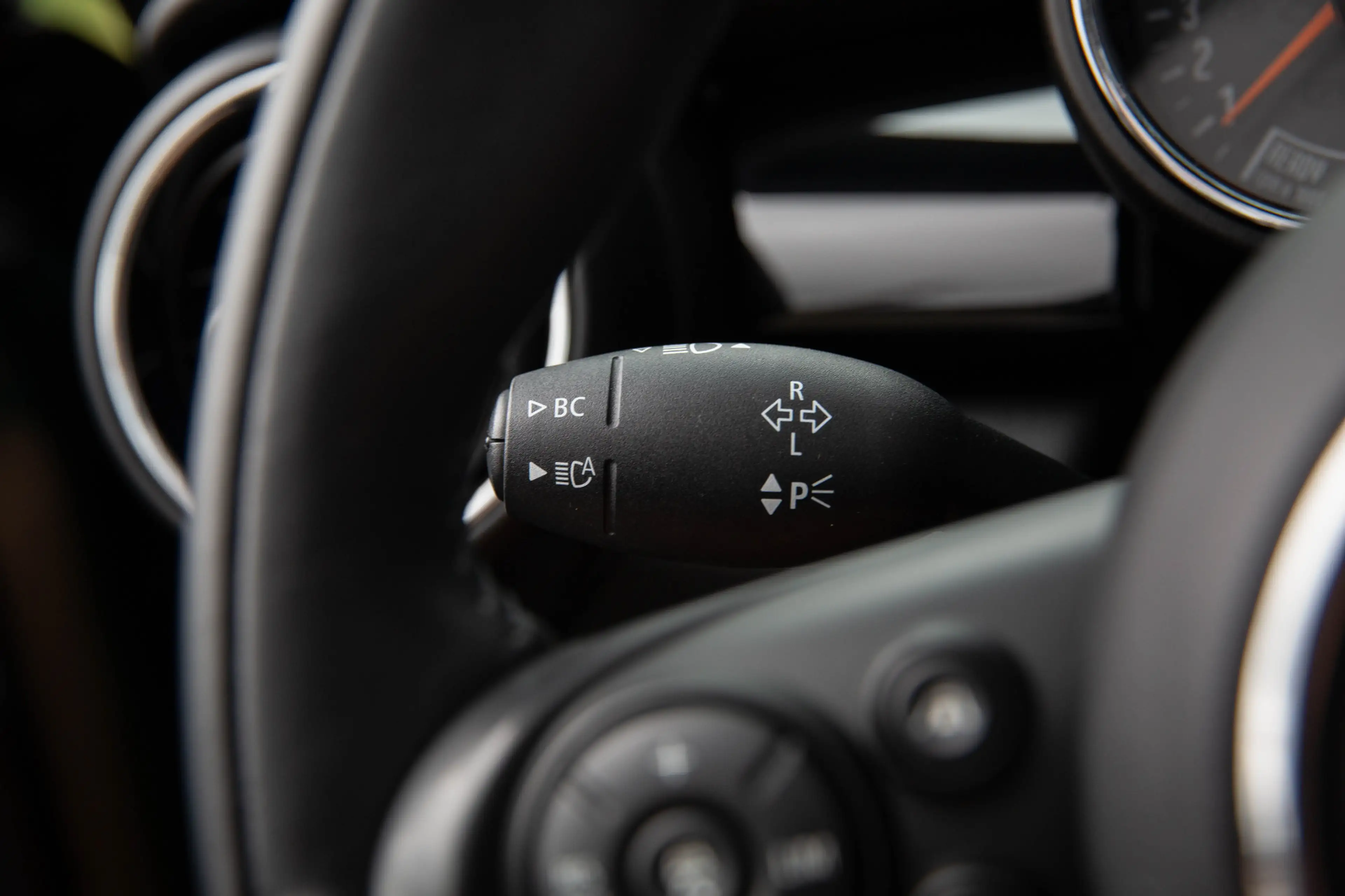 MINI Cooper S Cabrio 2.0 Chili Serious Business , Adap. Cruise, H&K, St — photo 18