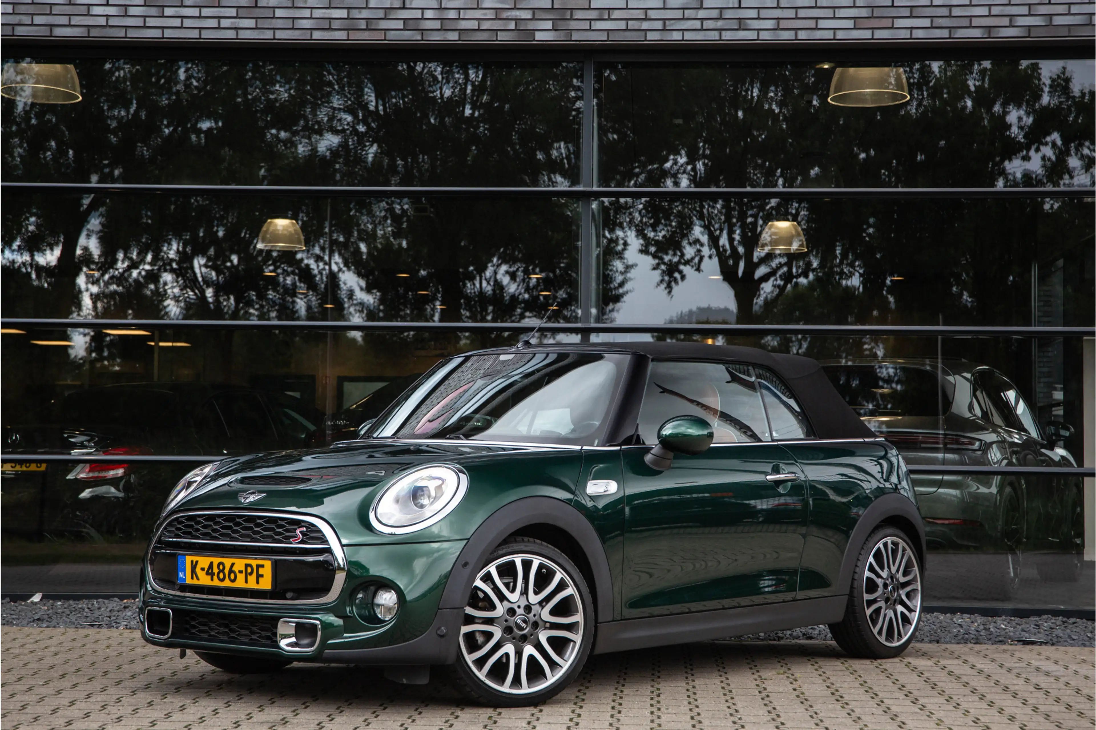 MINI Cooper S Cabrio 2.0 Chili Serious Business , Adap. Cruise, H&K, St — photo 8