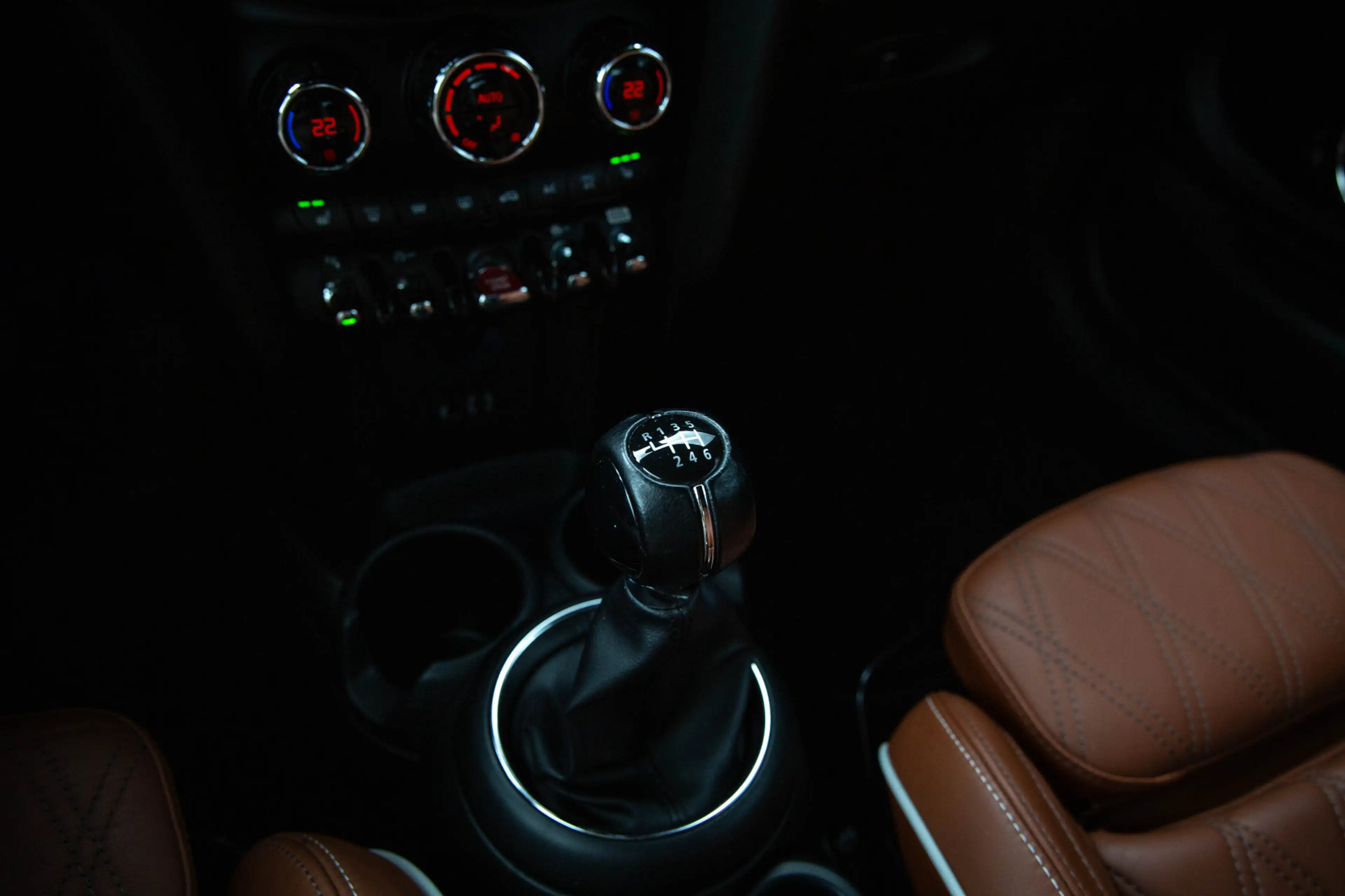 MINI Cooper S Cabrio 2.0 Chili Serious Business , Adap. Cruise, H&K, St — photo 26