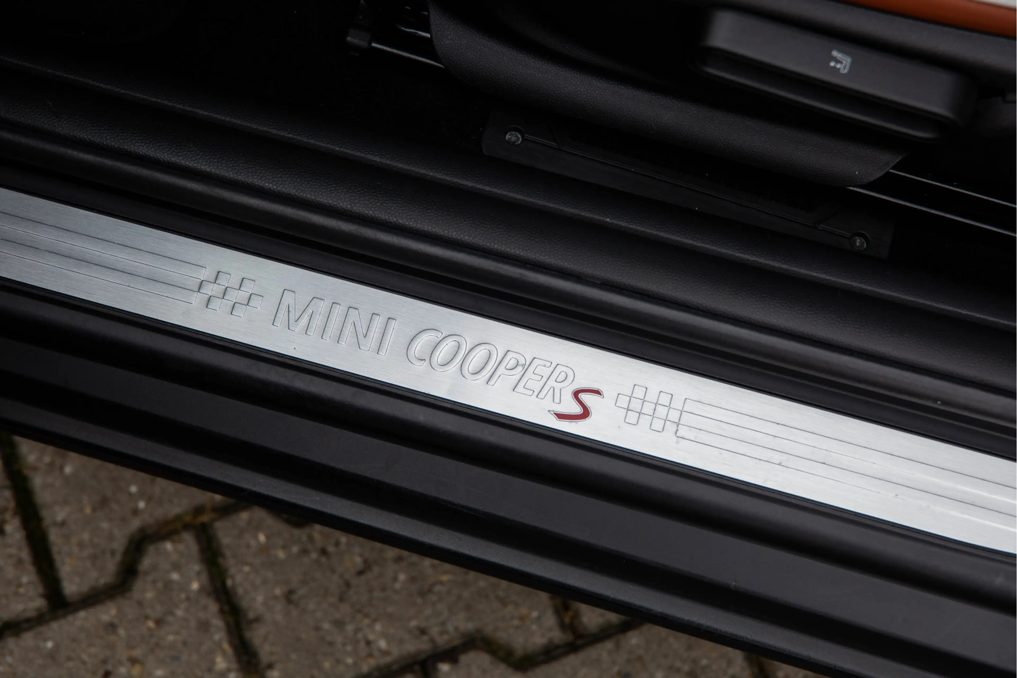 MINI Cooper S Cabrio 2.0 Chili Serious Business , Adap. Cruise, H&K, St — photo 5