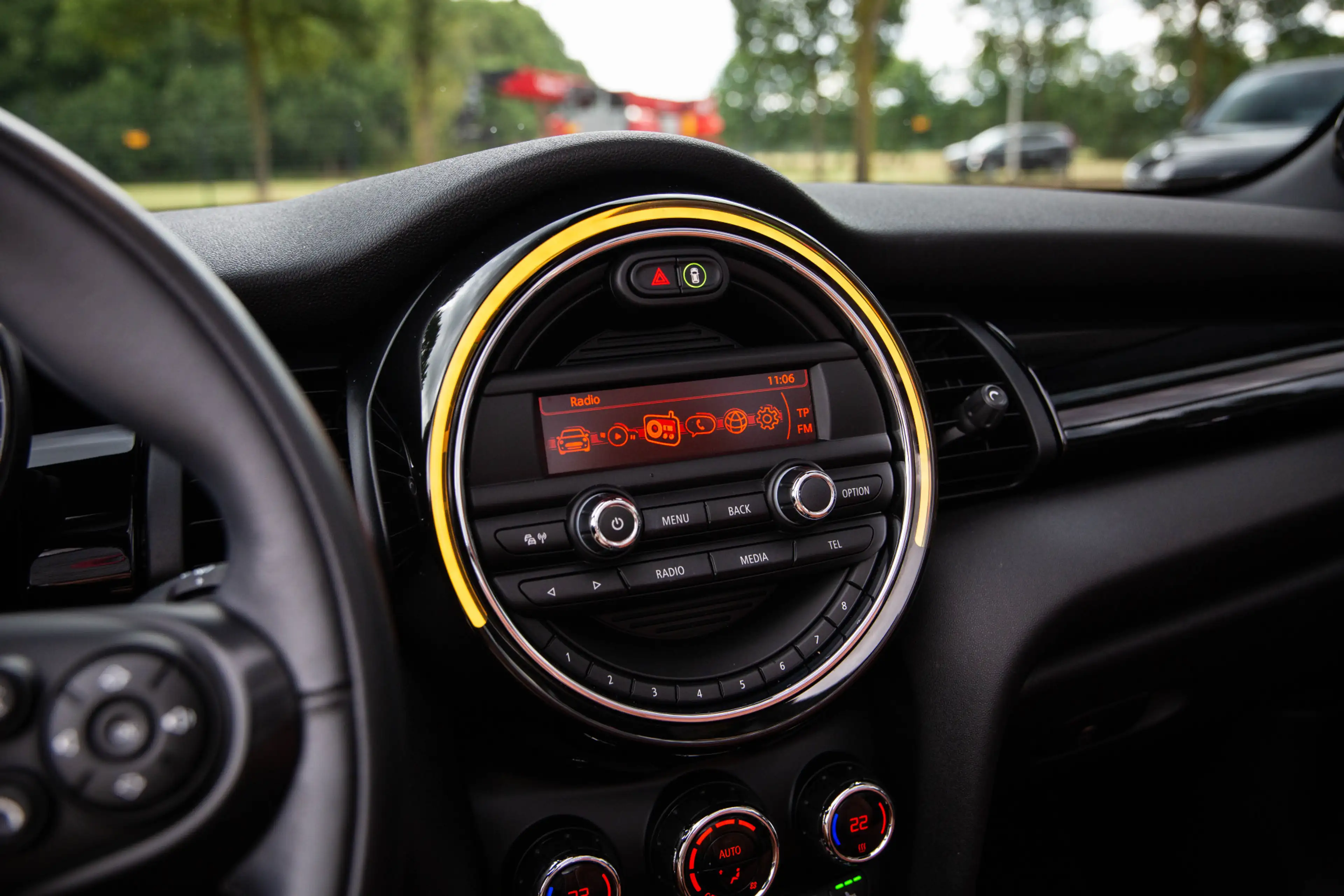 MINI Cooper S Cabrio 2.0 Chili Serious Business , Adap. Cruise, H&K, St — photo 22