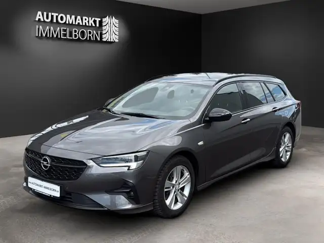 Opel Insignia view 4