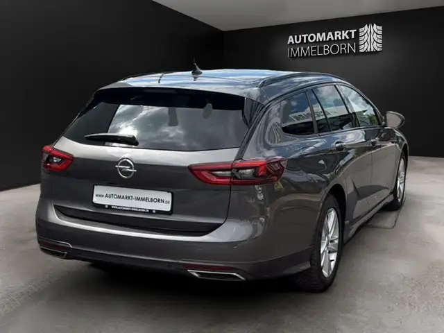 Opel Insignia view 11