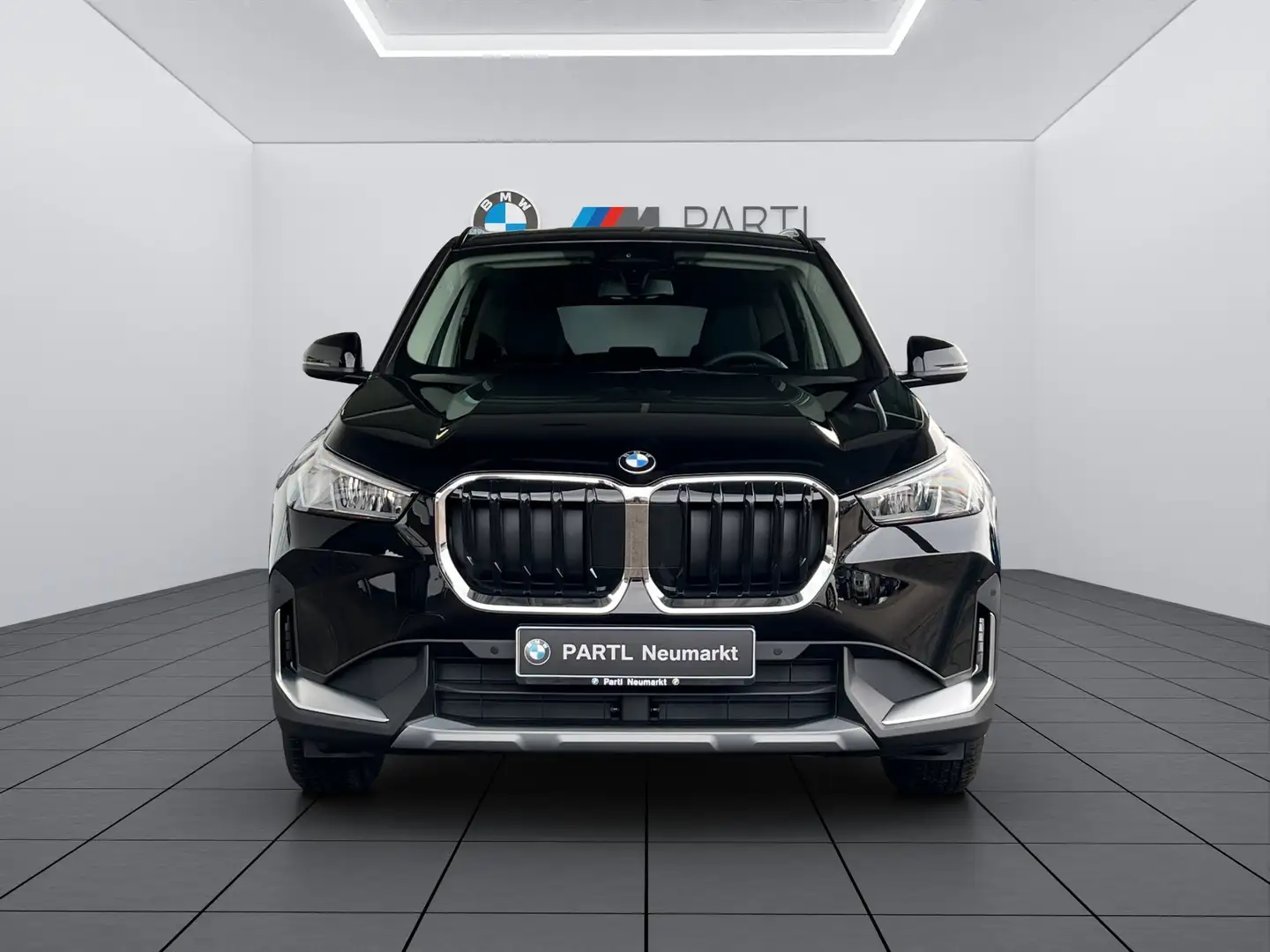 BMW X1 sDrive18i LED AHK RFK Parkassist. Schwarz - 2